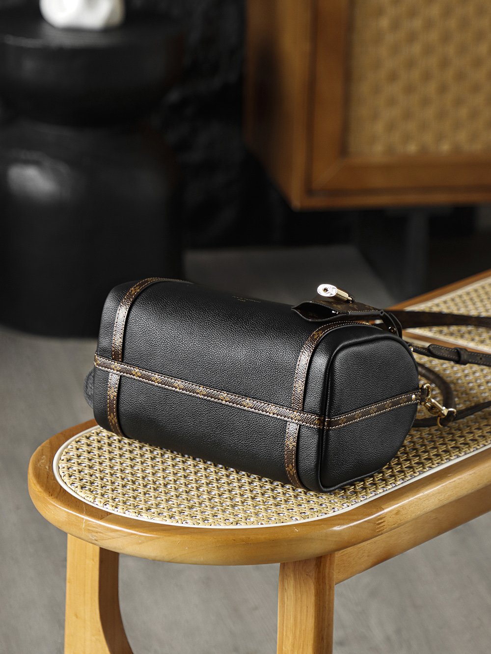 Louis Vuitton Express LV Travel Bag — Monogram Canvas with Gold-Tone Hardware — 1:1 Top-Tier Replica (A0 M26039)