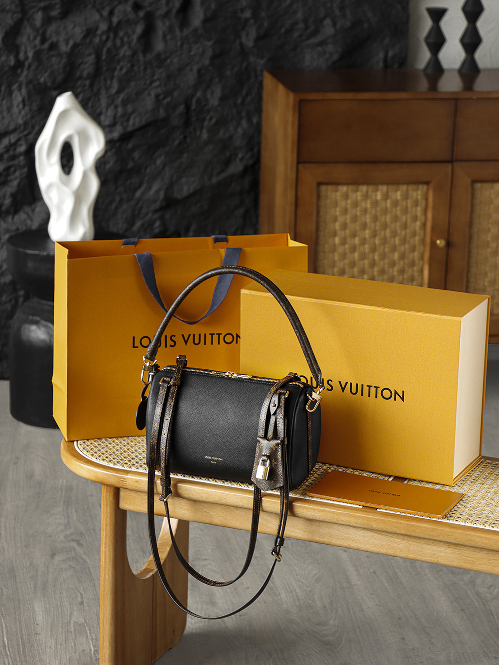 Louis Vuitton Express LV Travel Bag — Monogram Canvas with Gold-Tone Hardware — 1:1 Top-Tier Replica (A0 M26039)