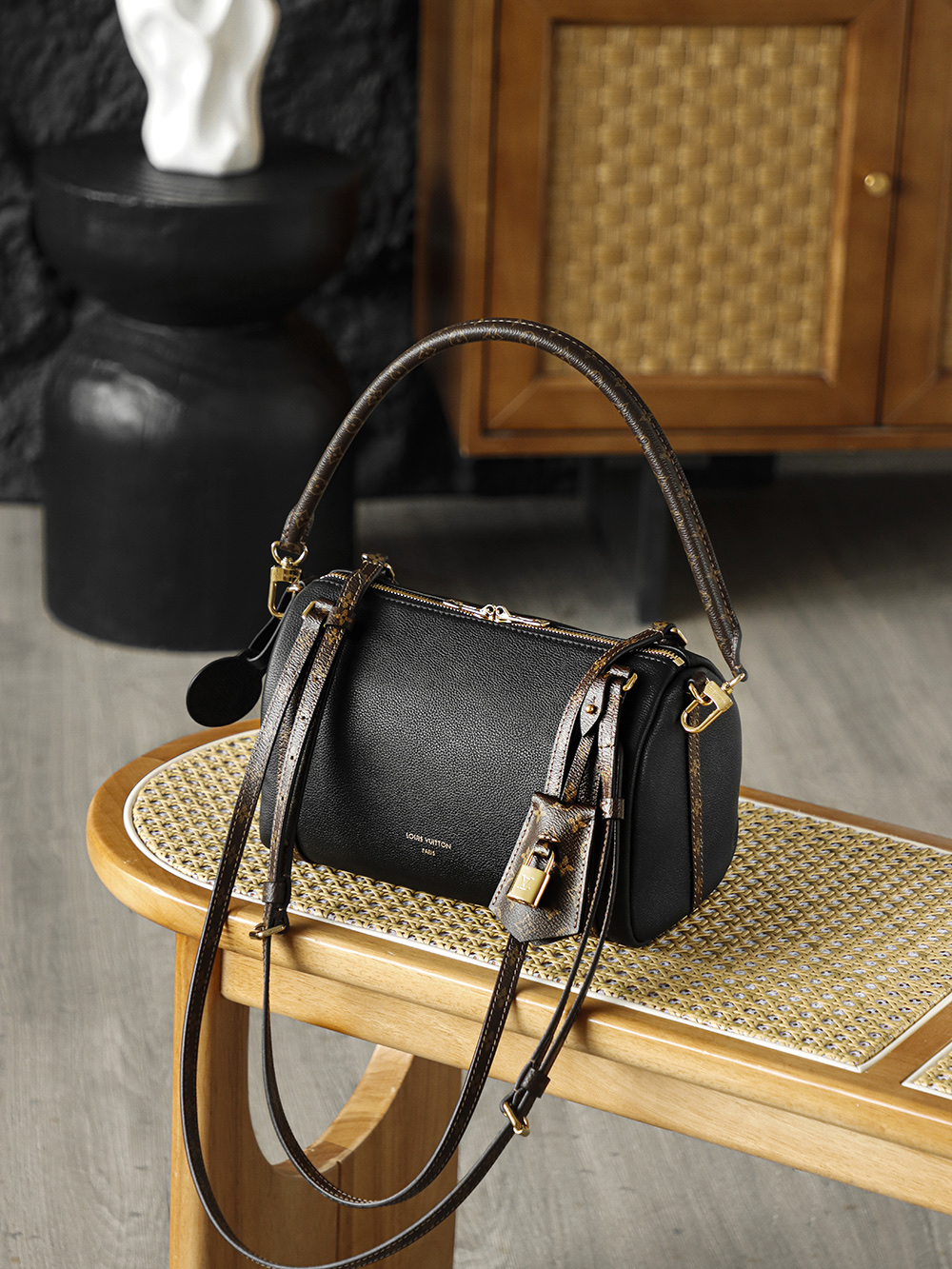 Louis Vuitton Express LV Travel Bag — Monogram Canvas with Gold-Tone Hardware — 1:1 Top-Tier Replica (A0 M26039)