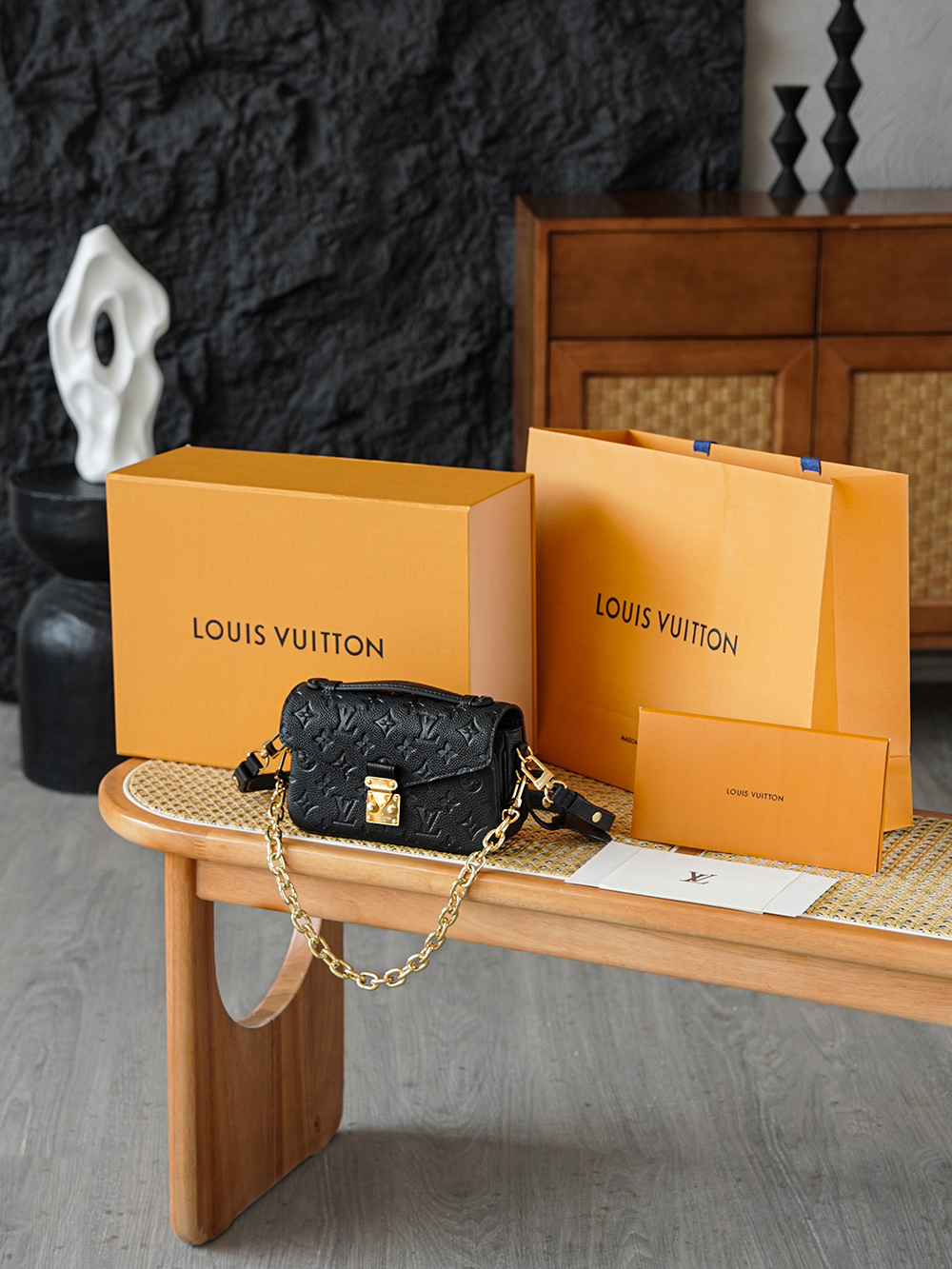 Louis Vuitton Pochette Metis East West LV Travel Bag — Monogram Canvas with Gold-Tone Hardware — 1:1 Top-Tier Replica (A0 M46595)