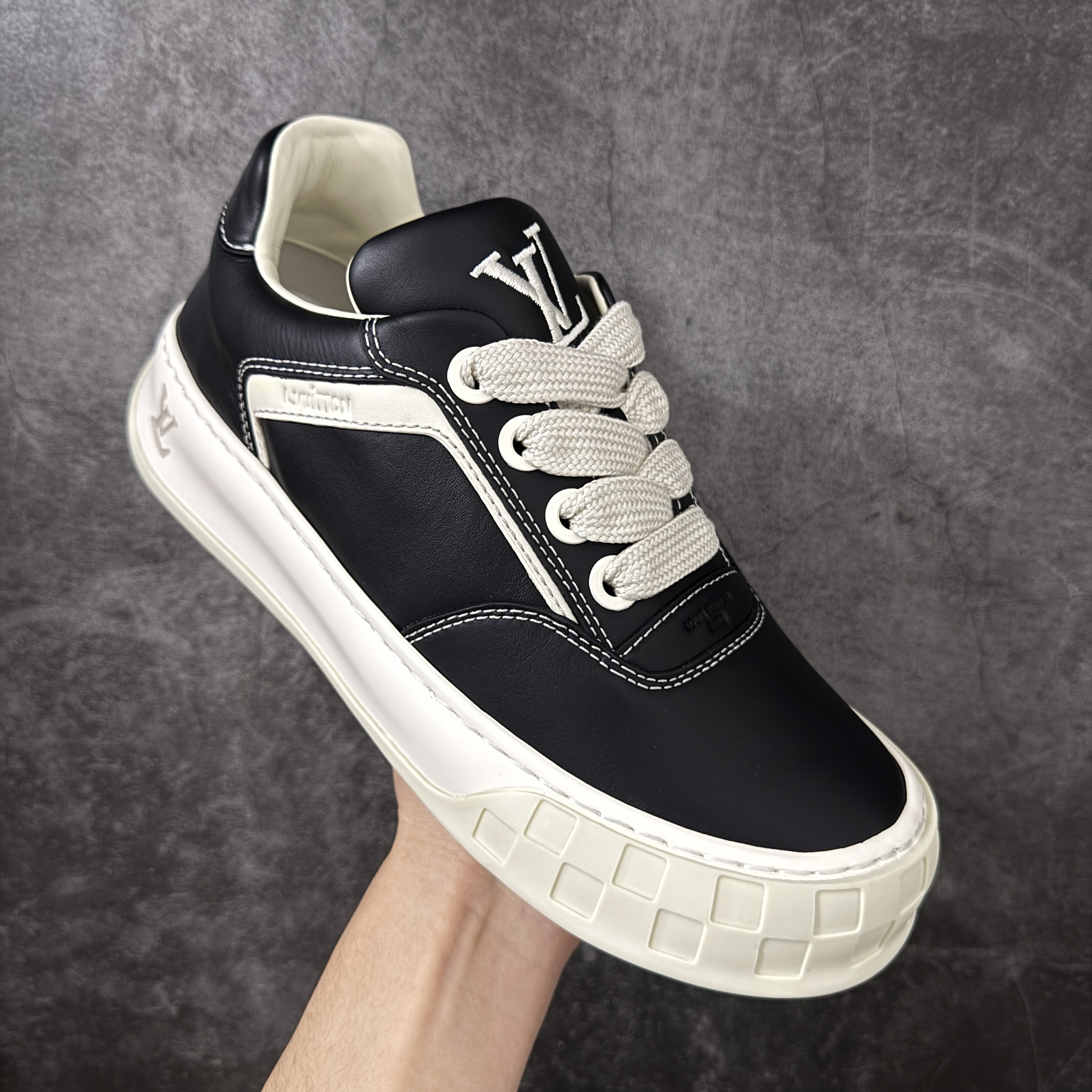 L-V Vuiton Tilted Sk8 Sneaker - High-Tier "Batch" - Premium Calfskin Edition  饼干鞋  黑色皮 C0  