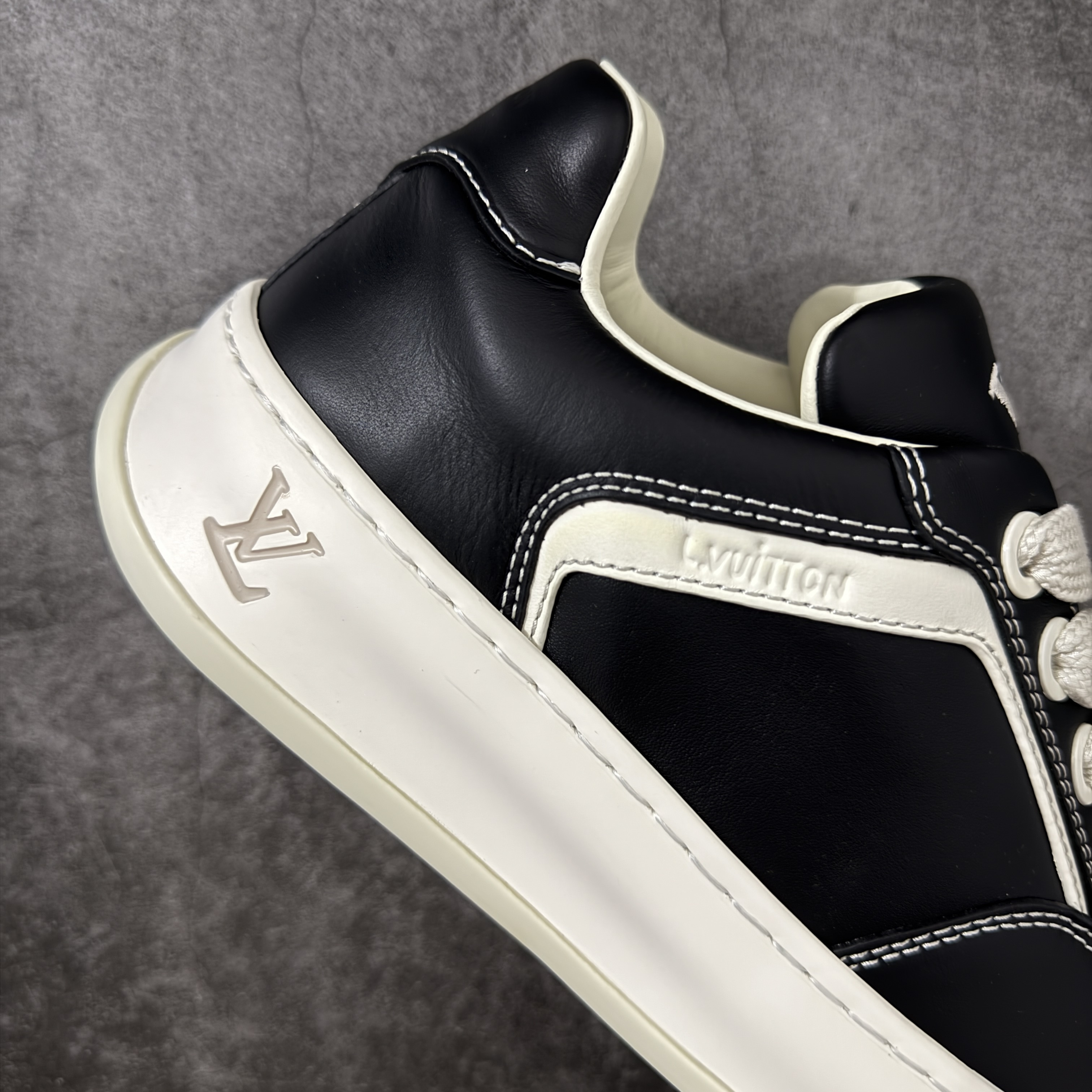 L-V Vuiton Tilted Sk8 Sneaker - High-Tier "Batch" - Premium Calfskin Edition  饼干鞋  黑色皮 C0  