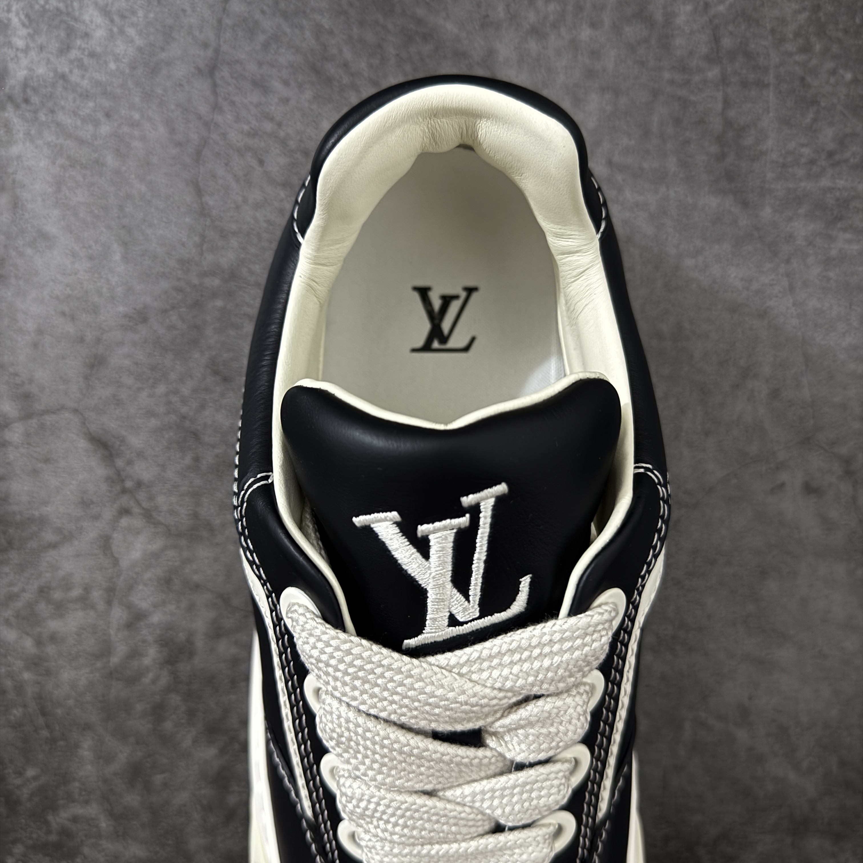L-V Vuiton Tilted Sk8 Sneaker - High-Tier "Batch" - Premium Calfskin Edition  饼干鞋  黑色皮 C0  