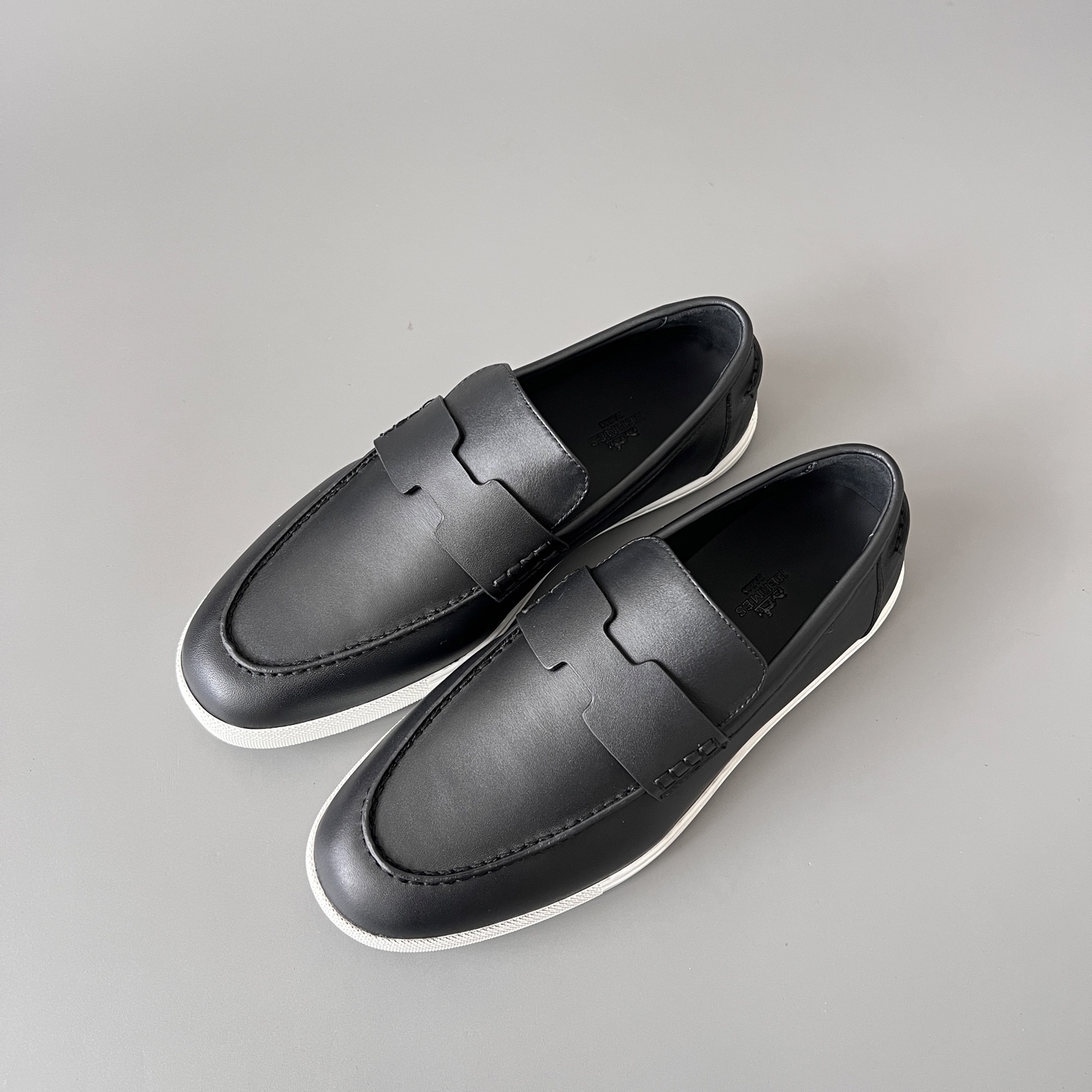 HERMES Job  Luxury Leather Loafers Sneakers - Premium Calfskin - Handmade 1:1 Mirror Quality H252908Z A01