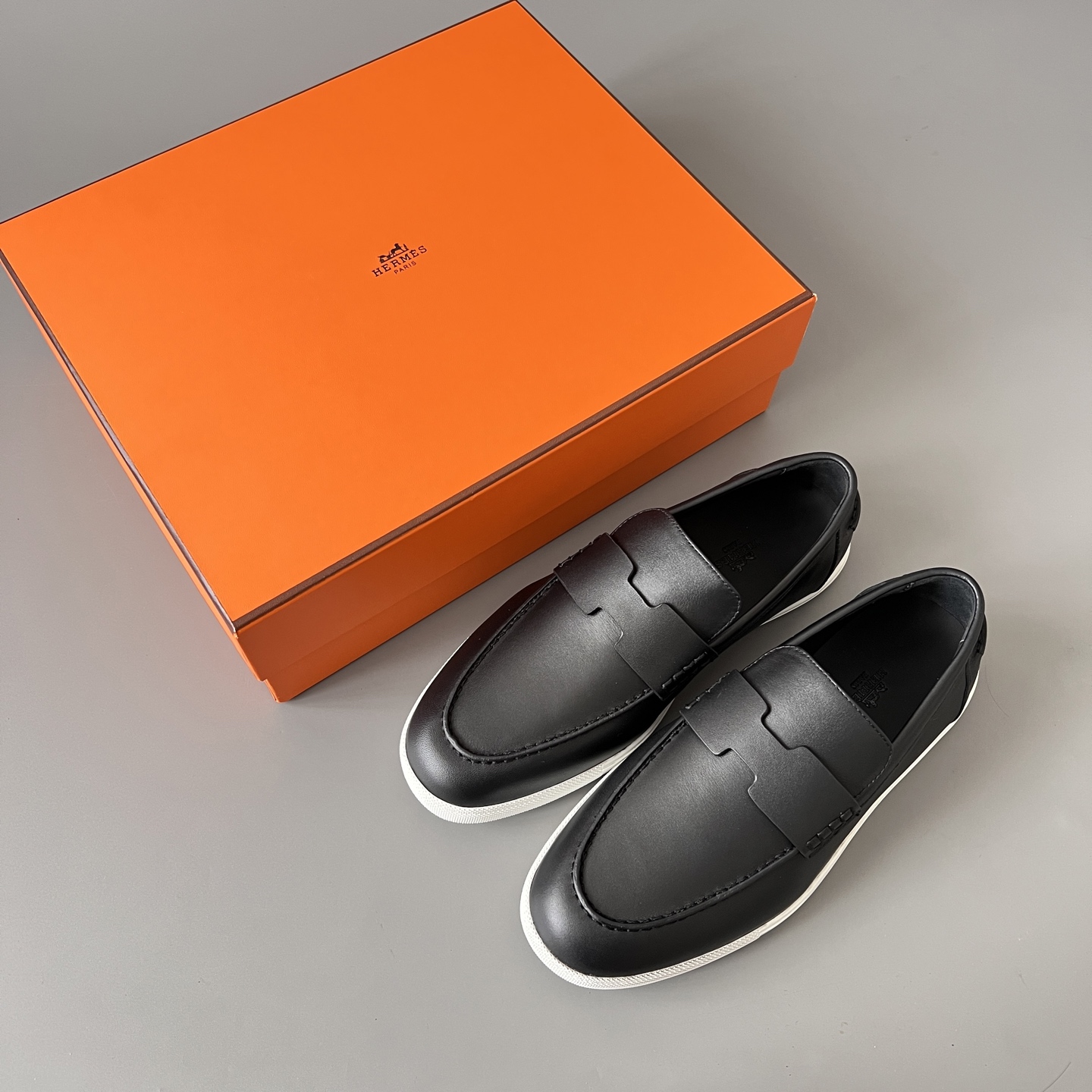 HERMES Job  Luxury Leather Loafers Sneakers - Premium Calfskin - Handmade 1:1 Mirror Quality H252908Z A01