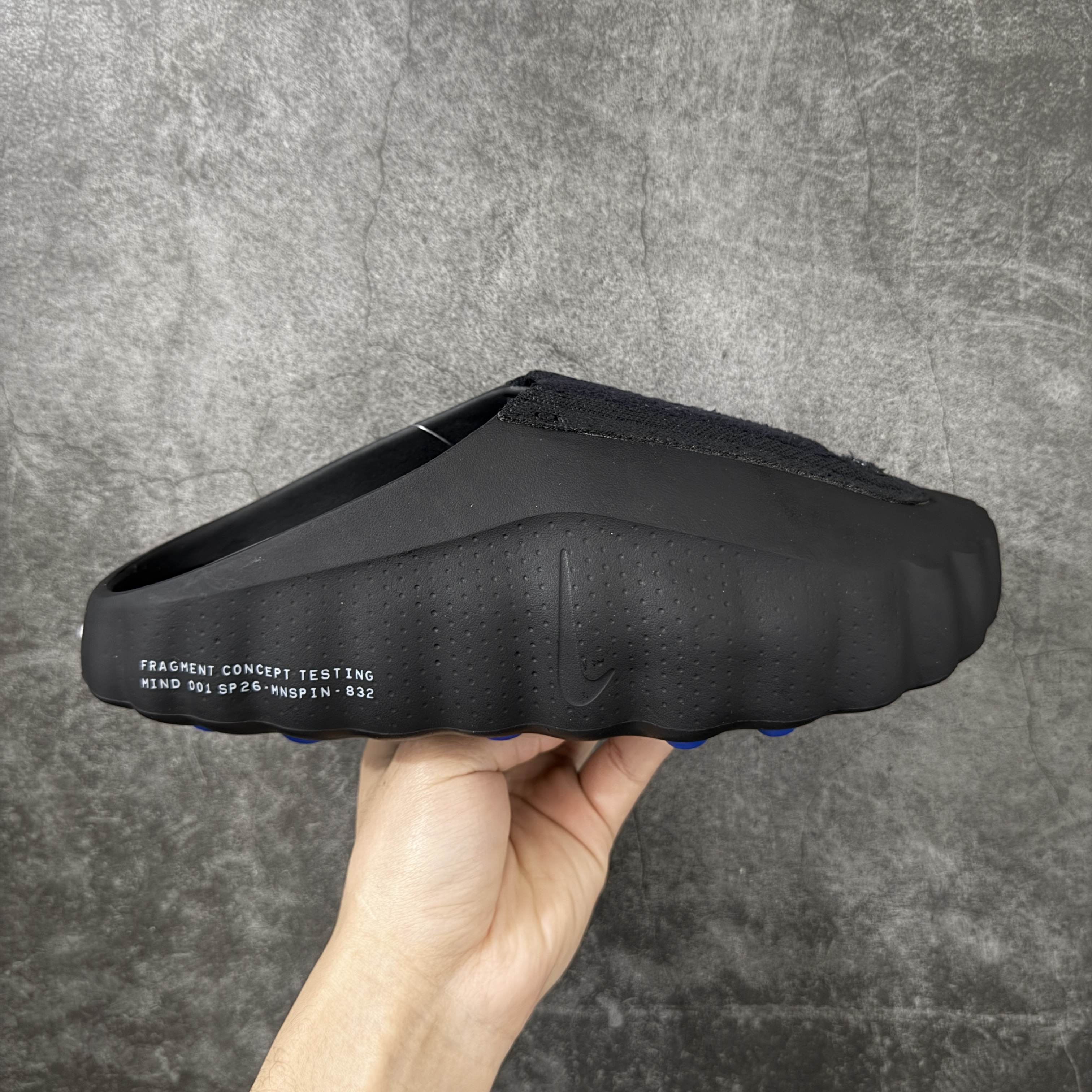 Fragment Design Nike Mind 001 按摩鞋 舒适柔软 包头 拖鞋男女同款 黑藍 IQ8502-001