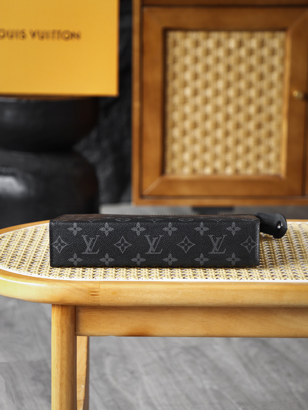 Louis Vuitton Pochette Voyage LV Travel Bag — Monogram Canvas with Gold-Tone Hardware — 1:1 Top-Tier Replica (L0 M61692)