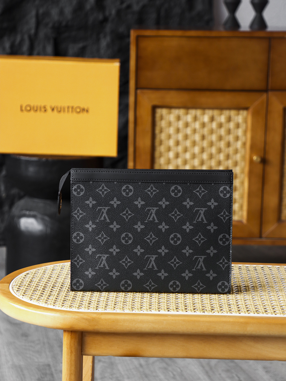 Louis Vuitton Pochette Voyage LV Travel Bag — Monogram Canvas with Gold-Tone Hardware — 1:1 Top-Tier Replica (L0 M61692)