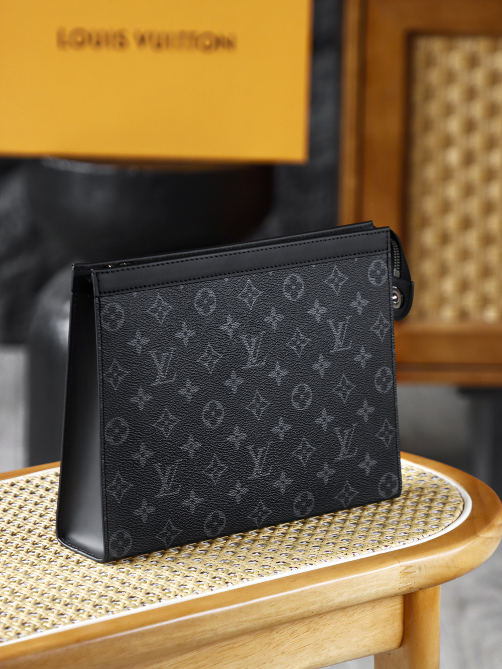 Louis Vuitton Pochette Voyage LV Travel Bag — Monogram Canvas with Gold-Tone Hardware — 1:1 Top-Tier Replica (L0 M61692)