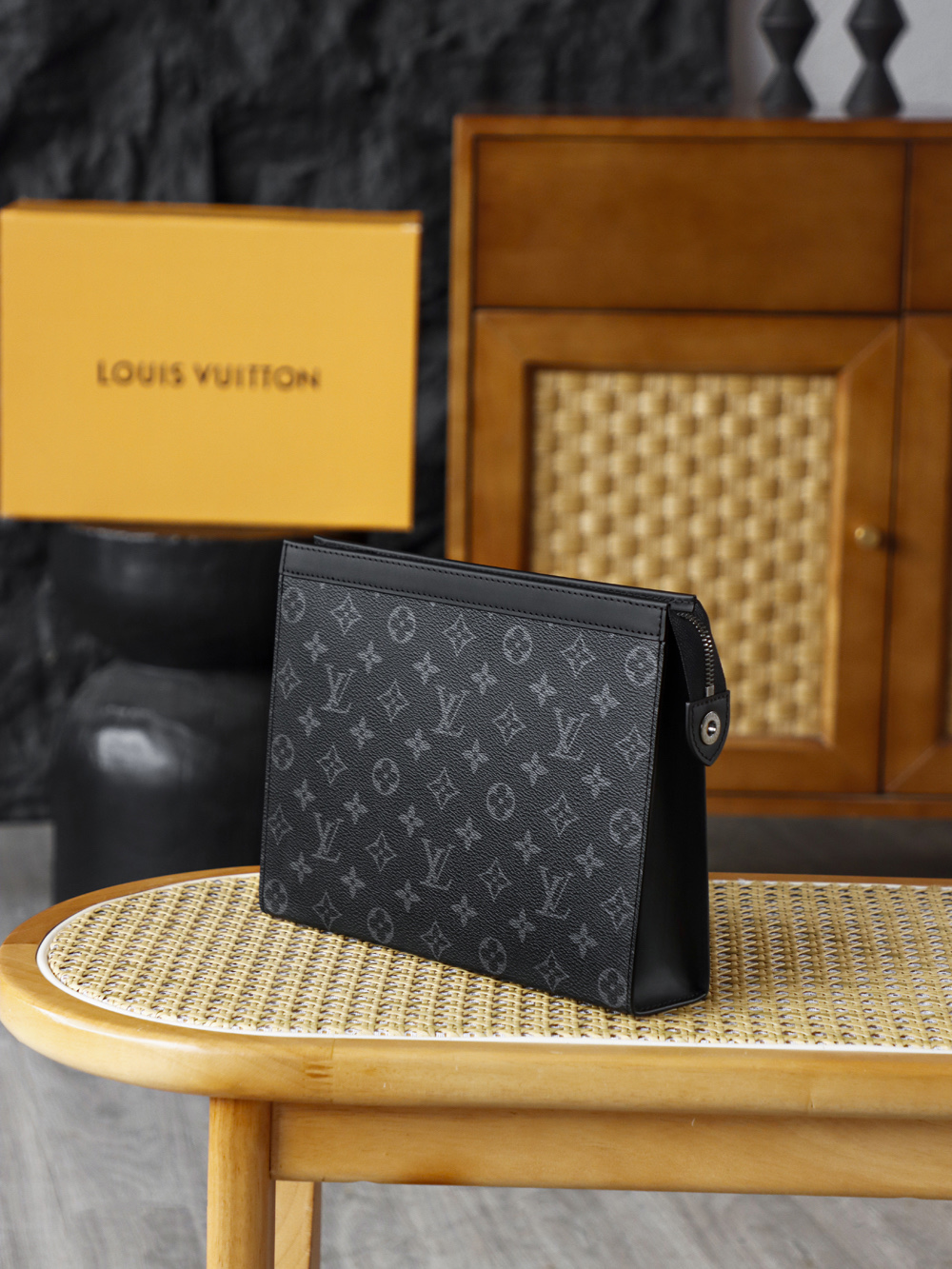 Louis Vuitton Pochette Voyage LV Travel Bag — Monogram Canvas with Gold-Tone Hardware — 1:1 Top-Tier Replica (L0 M61692)