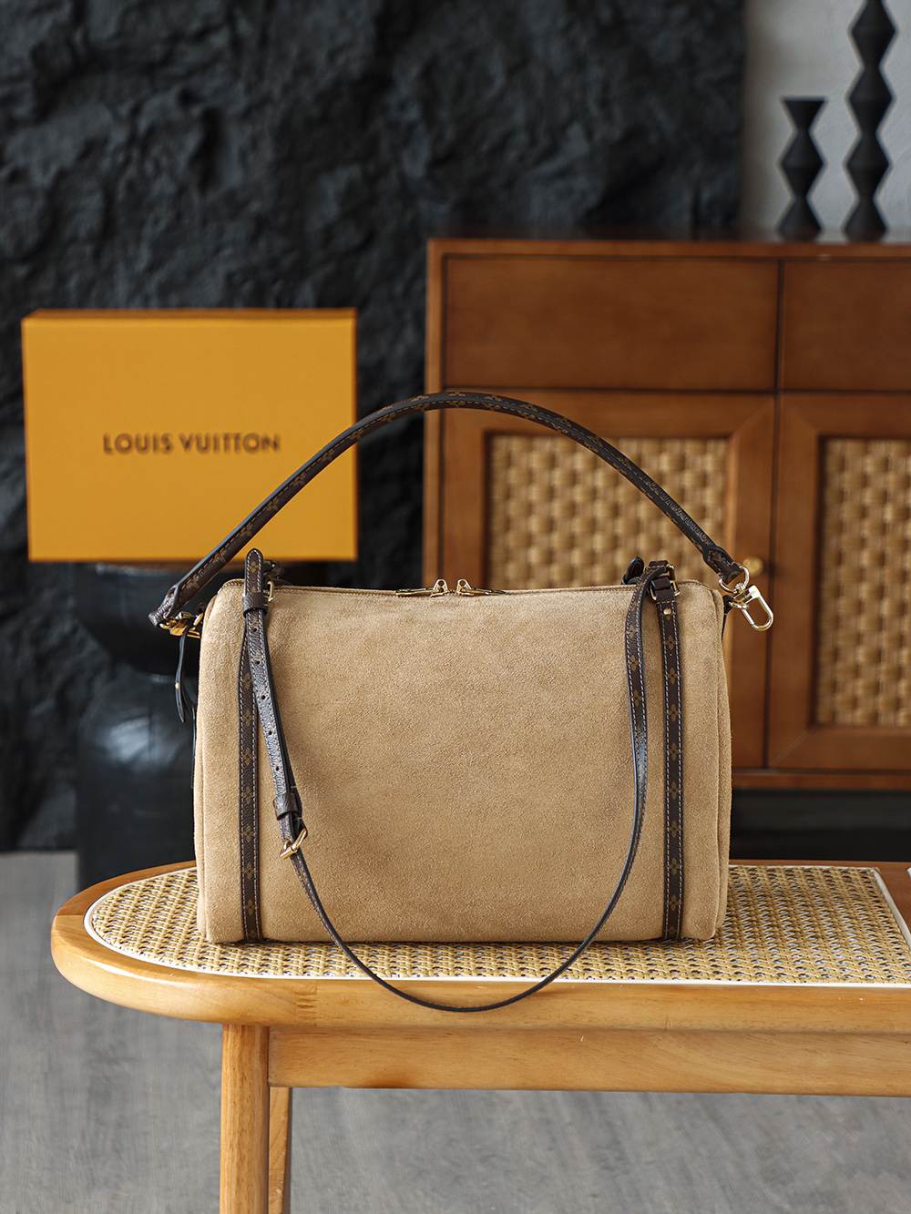 Louis Vuitton Express  LV Travel Bag — Monogram Canvas with Gold-Tone Hardware — 1:1 Top-Tier Replica (A0 M26358)
