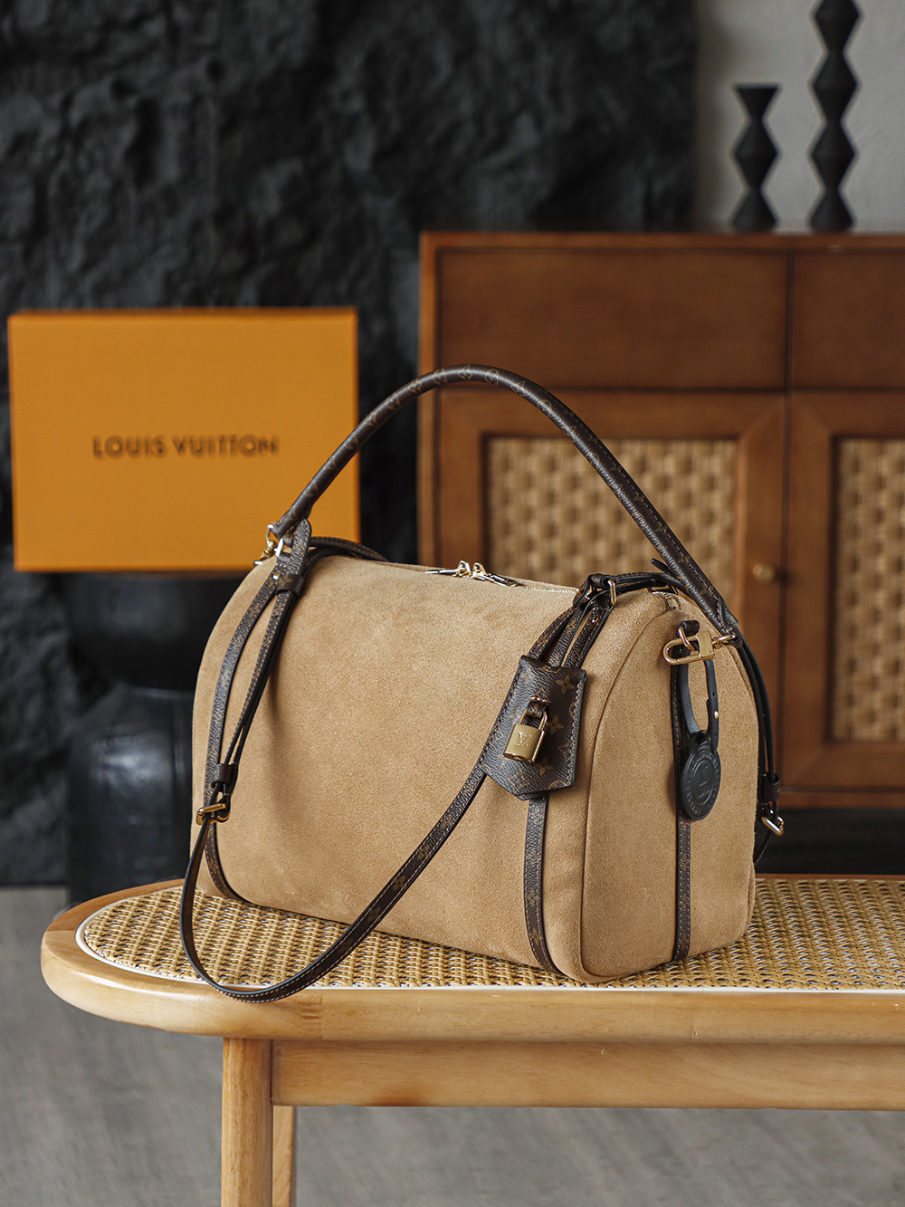 Louis Vuitton Express  LV Travel Bag — Monogram Canvas with Gold-Tone Hardware — 1:1 Top-Tier Replica (A0 M26358)