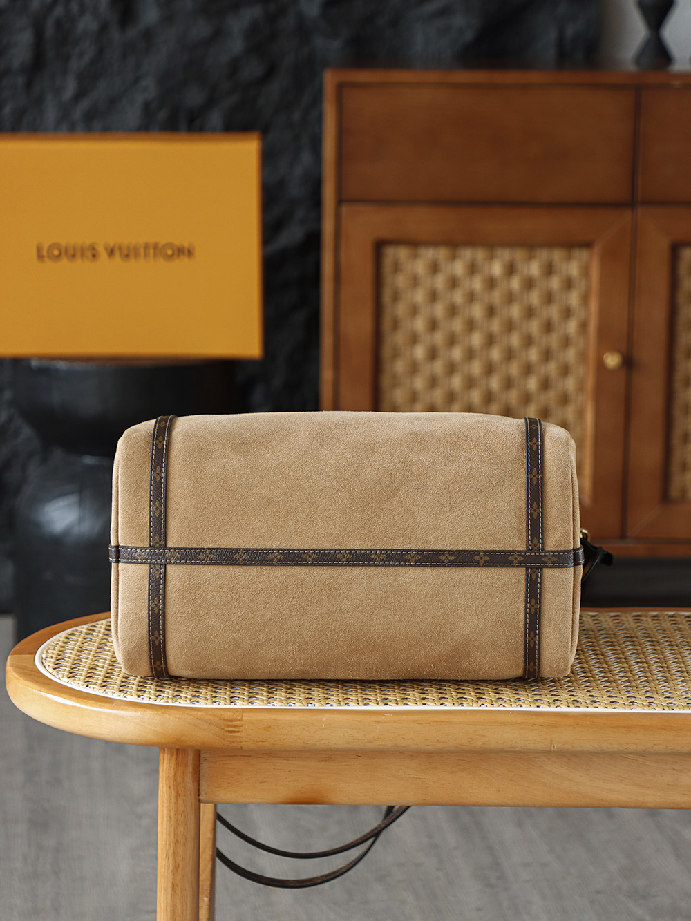 Louis Vuitton Express  LV Travel Bag — Monogram Canvas with Gold-Tone Hardware — 1:1 Top-Tier Replica (A0 M26358)