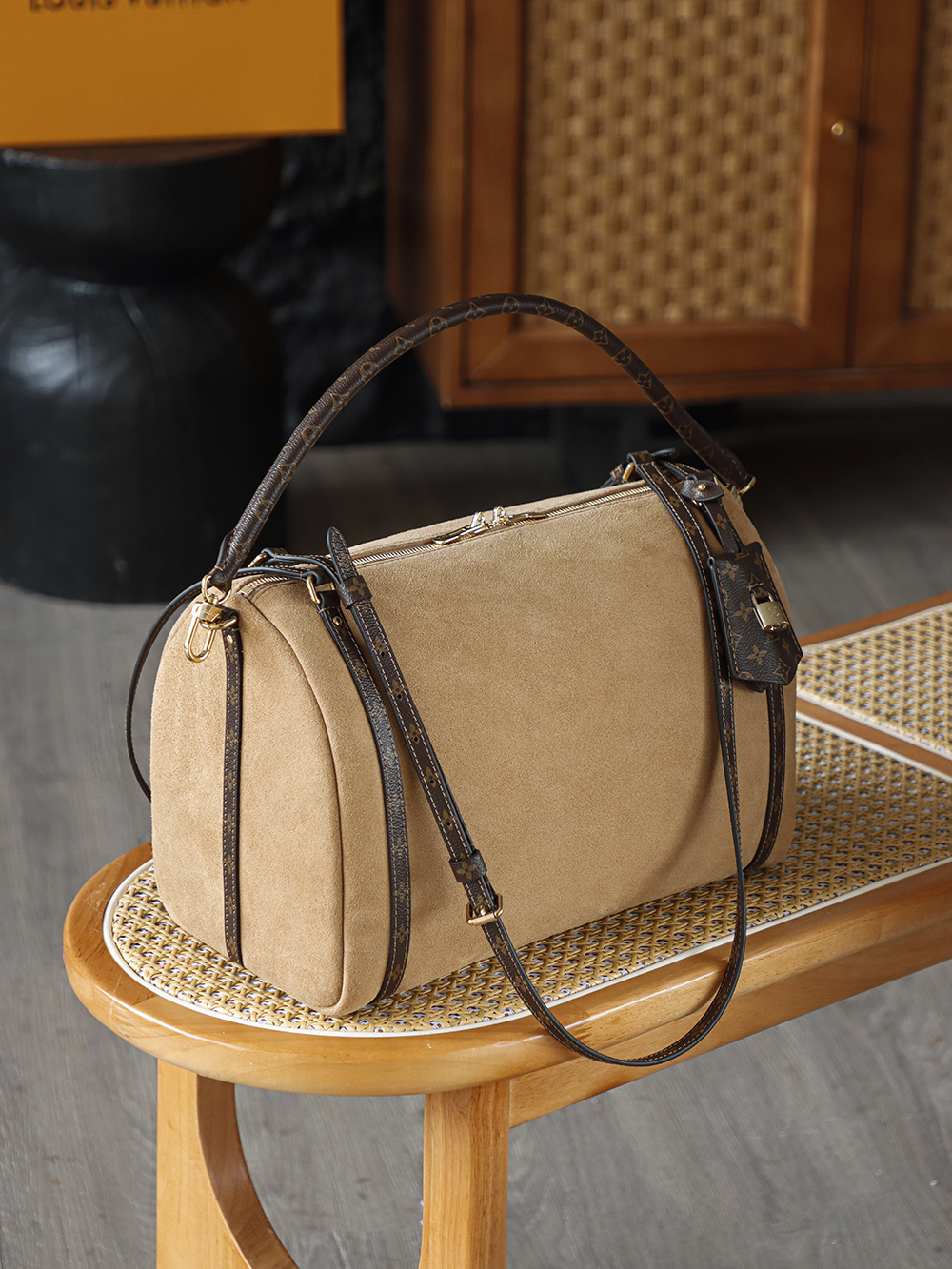 Louis Vuitton Express  LV Travel Bag — Monogram Canvas with Gold-Tone Hardware — 1:1 Top-Tier Replica (A0 M26358)