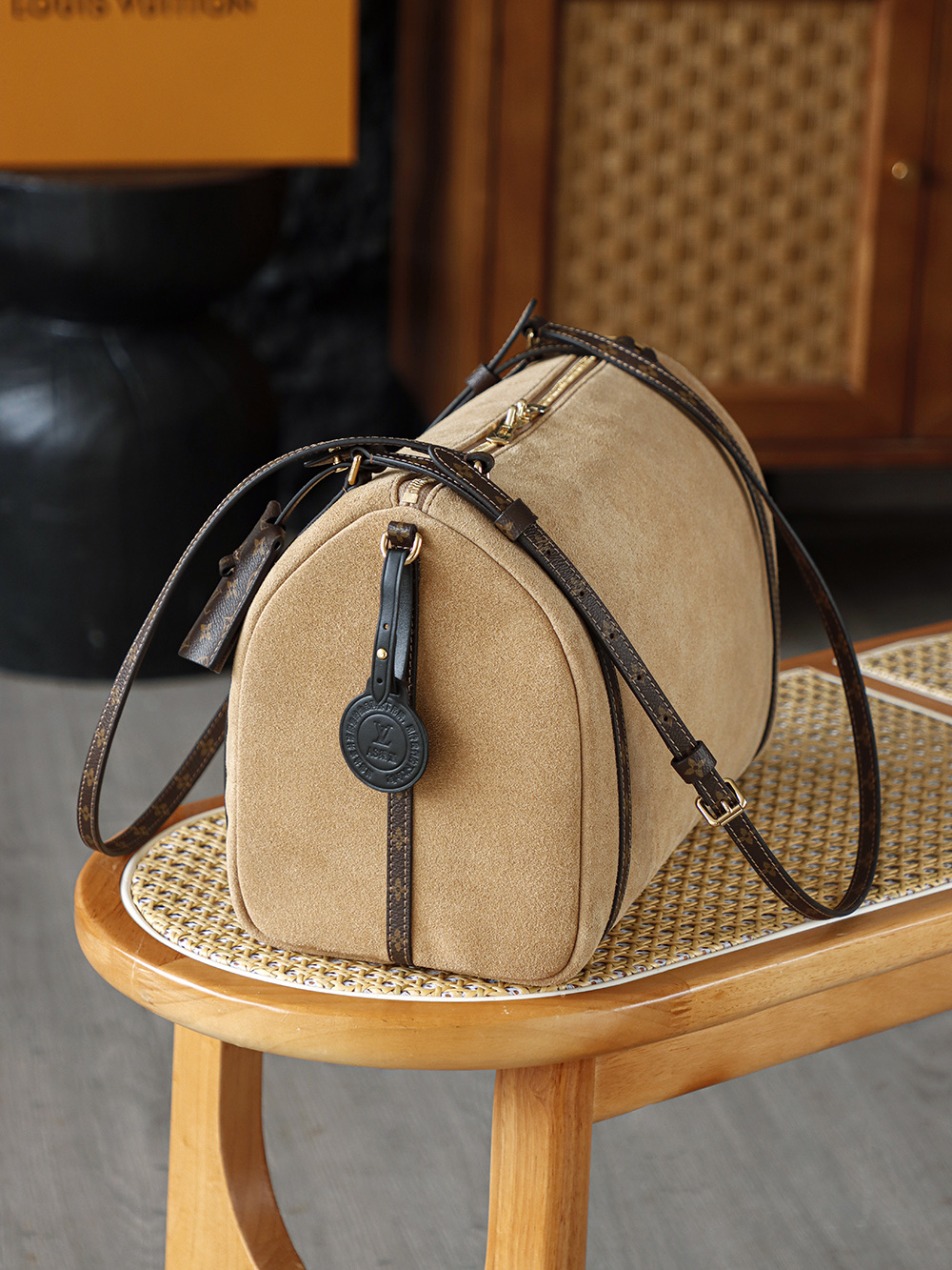 Louis Vuitton Express  LV Travel Bag — Monogram Canvas with Gold-Tone Hardware — 1:1 Top-Tier Replica (A0 M26358)