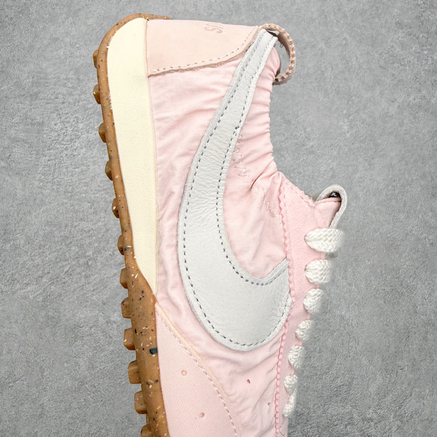 Nike x Jacquemus MOON SHOES 华夫 街头感舒适百搭生活休闲鞋  粉色 HV8547-601