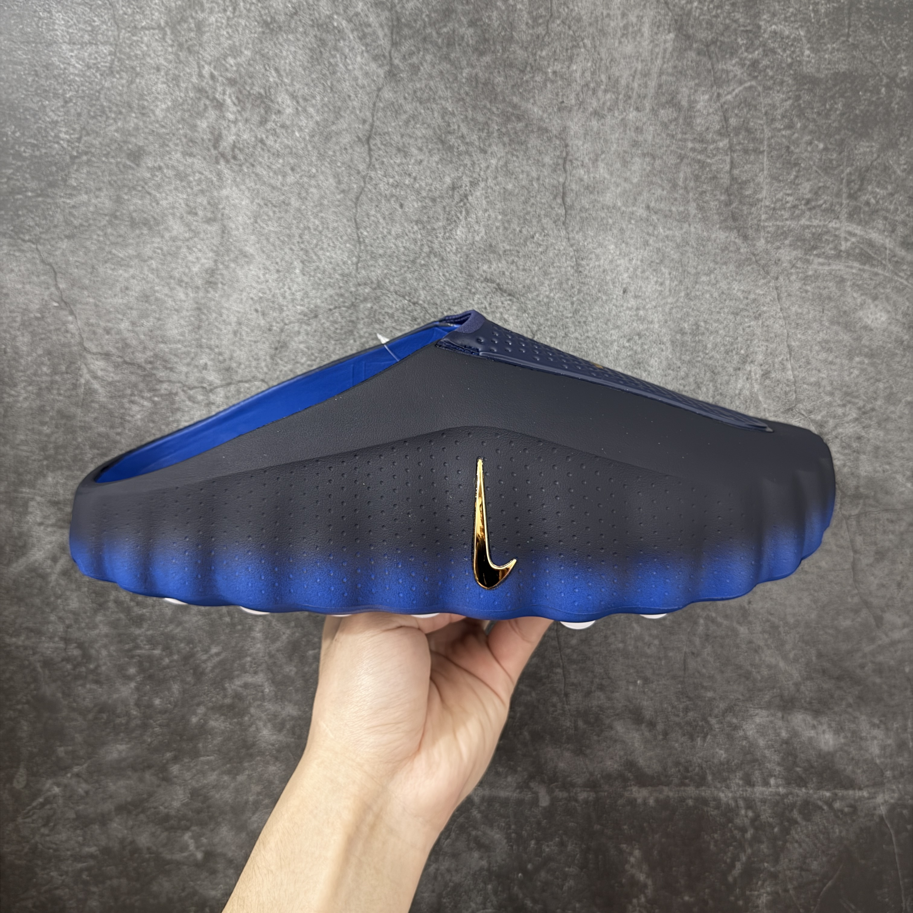 Nike Mind 001 按摩鞋 舒适柔软 包头 拖鞋男女同款 晶洞黑蓝 HQ4307-400