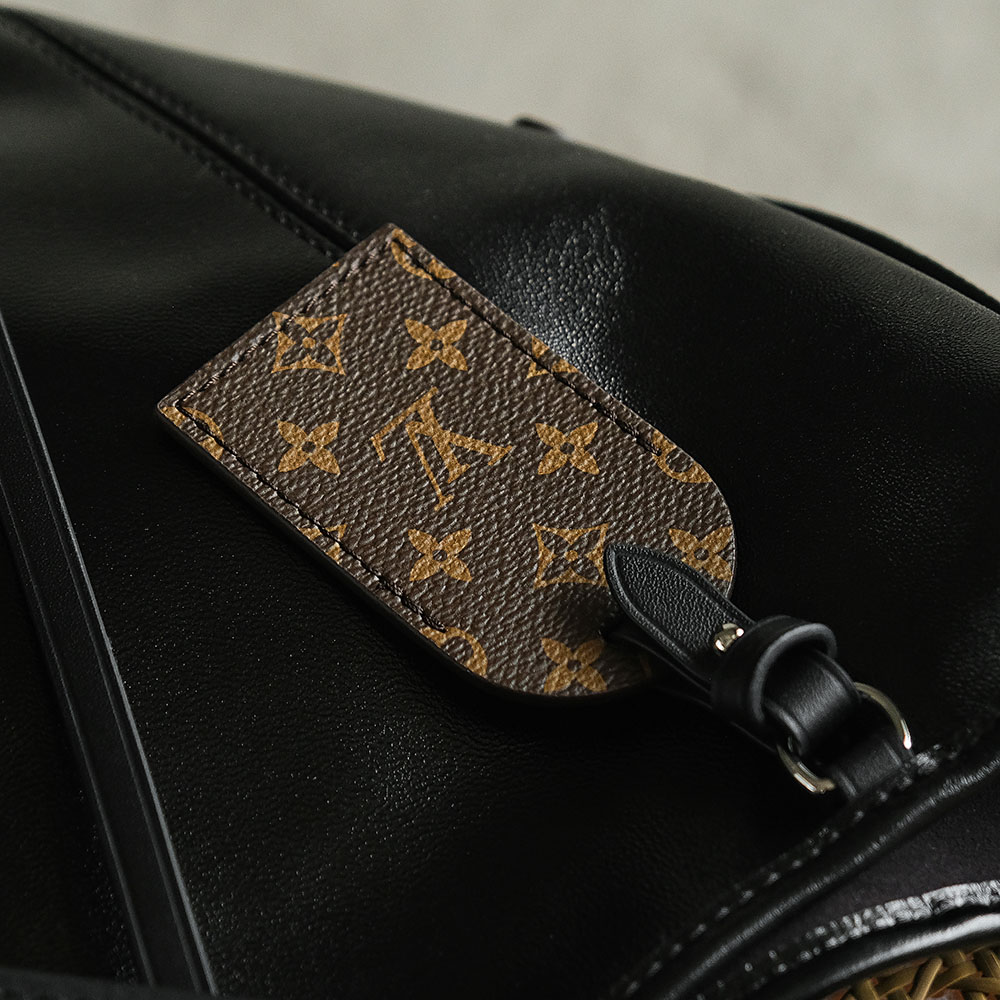 Louis Vuitton Carryall Dark MM LV Travel Bag — Monogram Canvas with Gold-Tone Hardware — 1:1 Top-Tier Replica 托特 (A0 M25143)