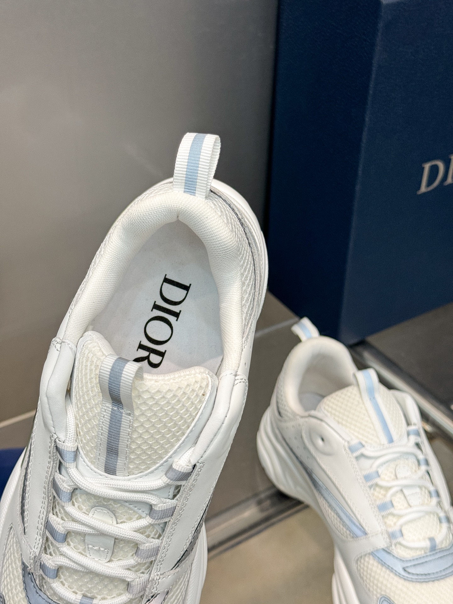 Dior B22 Sneakers - Technical Mesh and Calfskin Luxury Runners | Premium Retro Design 3SN231