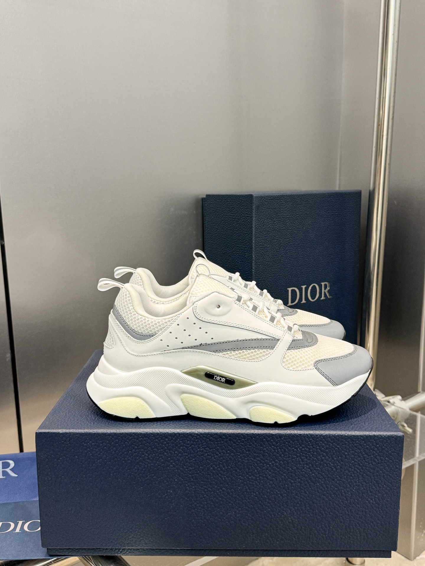 Dior B22 Sneakers - Technical Mesh and Calfskin Luxury Runners | Premium Retro Design 3SN231