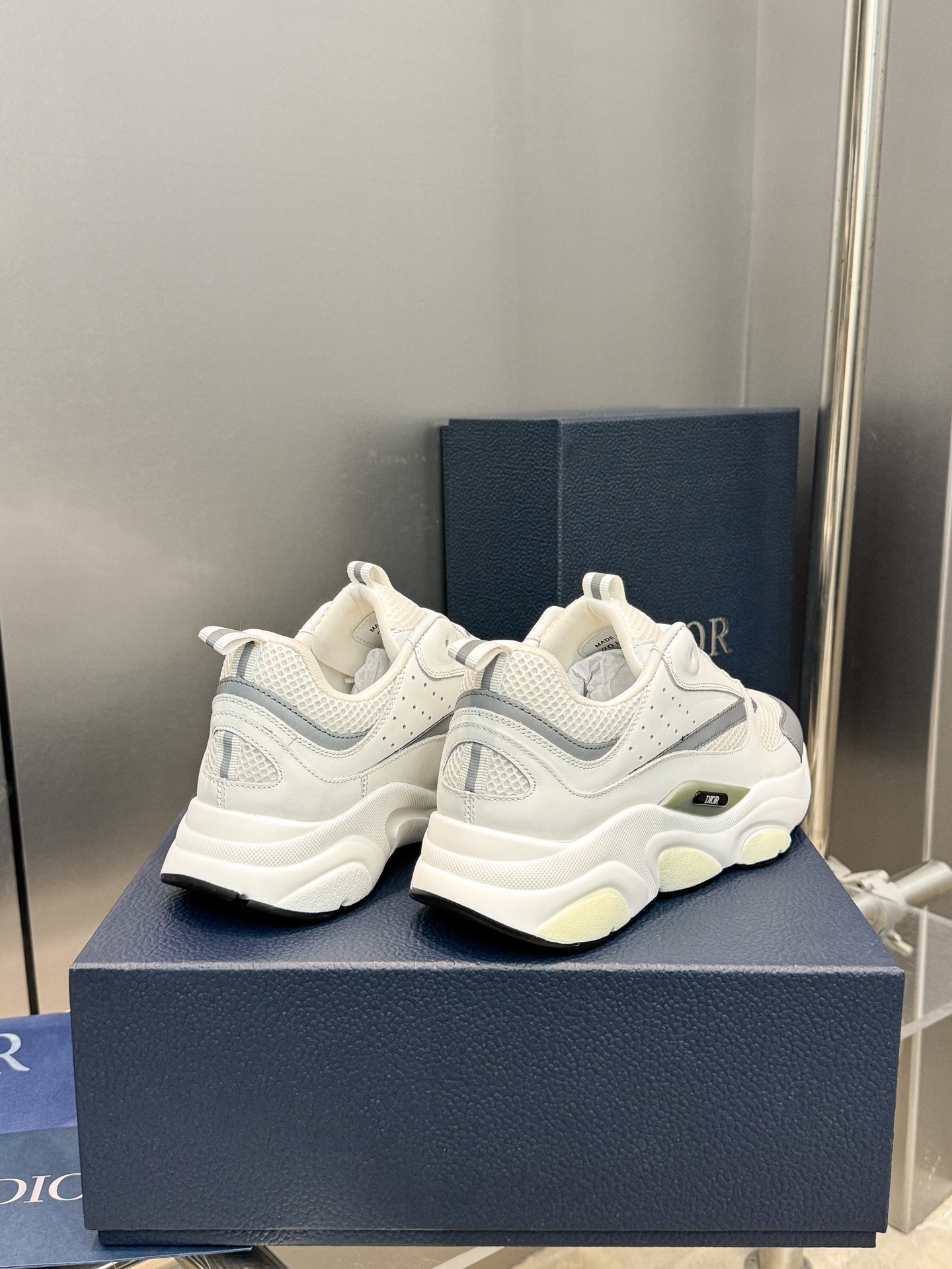 Dior B22 Sneakers - Technical Mesh and Calfskin Luxury Runners | Premium Retro Design 3SN231