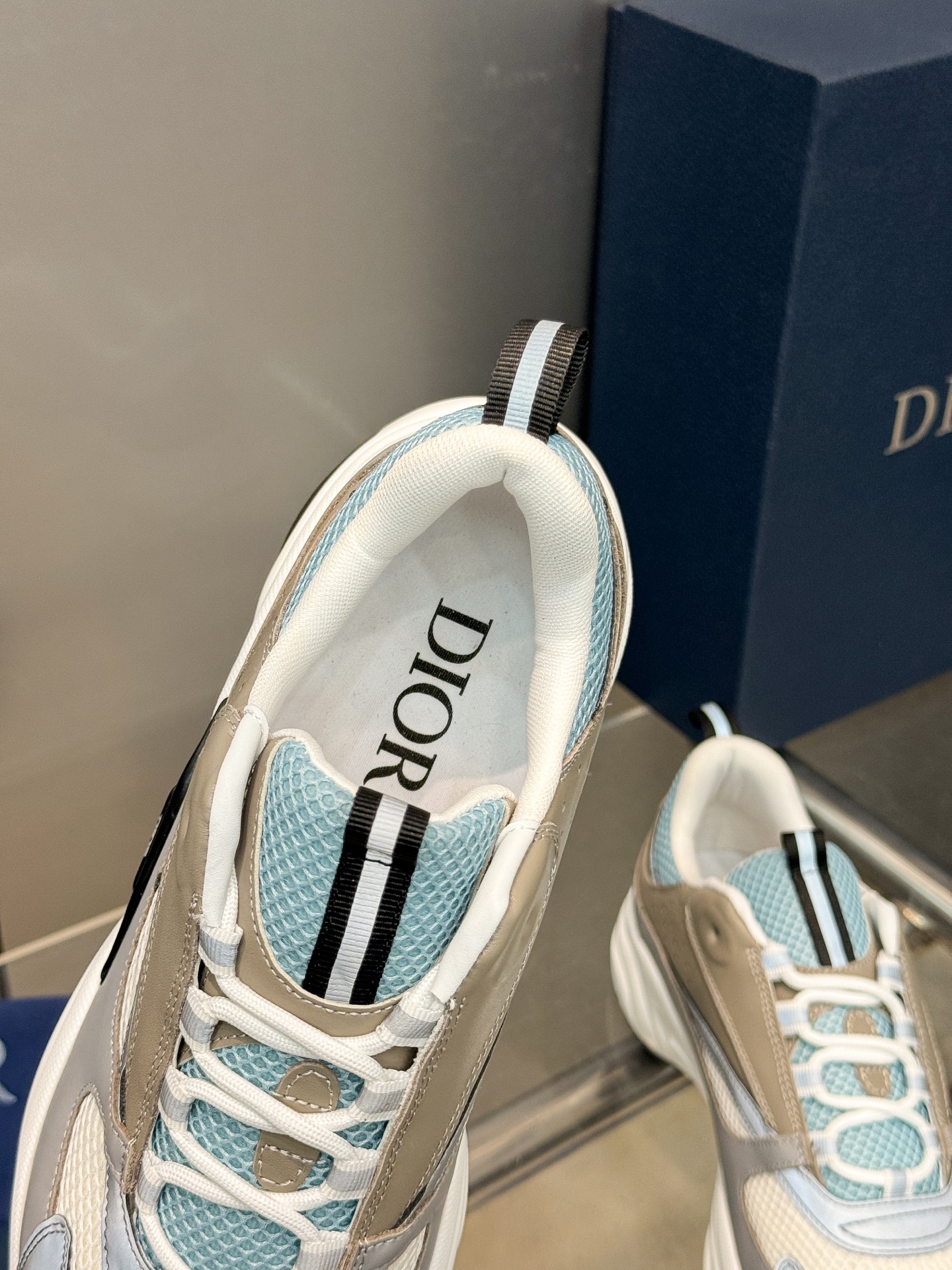 Dior B22 Sneakers - Technical Mesh and Calfskin Luxury Runners | Premium Retro Design 3SN231