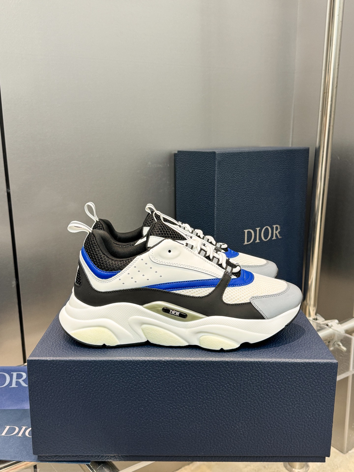 Dior B22 Sneakers - Technical Mesh and Calfskin Luxury Runners | Premium Retro Design 3SN231