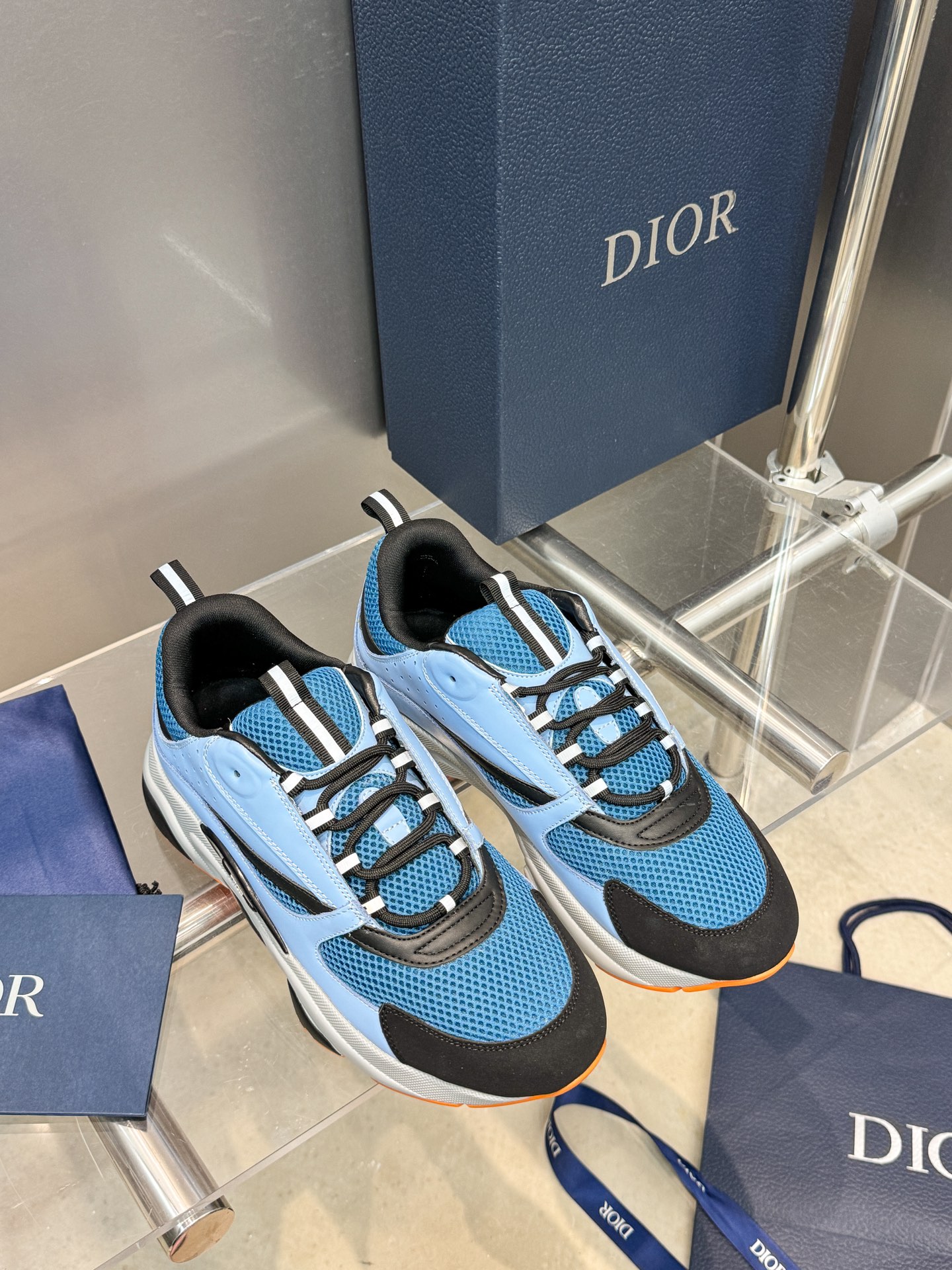 Dior B22 Sneakers - Technical Mesh and Calfskin Luxury Runners | Premium Retro Design 3SN231