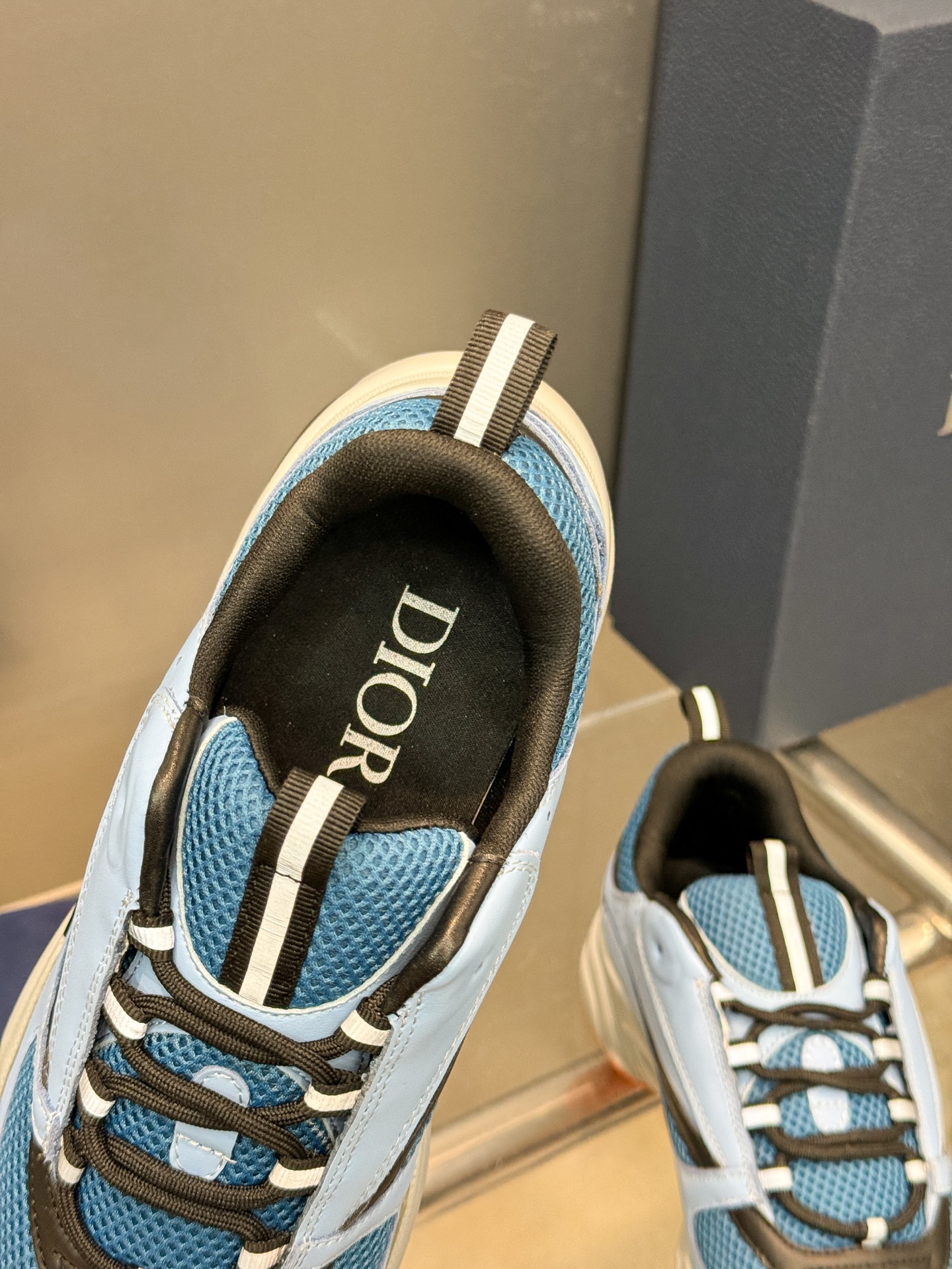Dior B22 Sneakers - Technical Mesh and Calfskin Luxury Runners | Premium Retro Design 3SN231