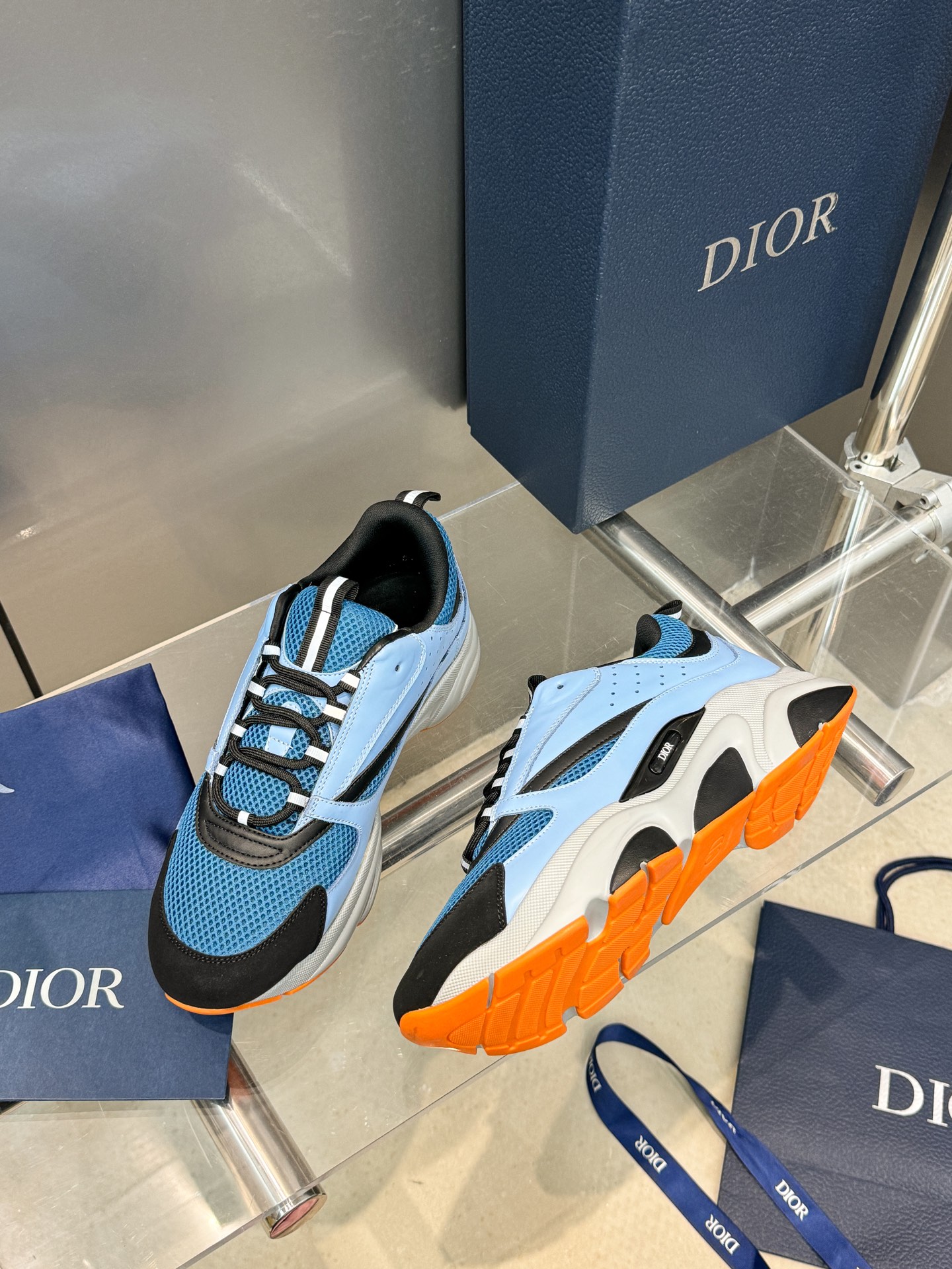 Dior B22 Sneakers - Technical Mesh and Calfskin Luxury Runners | Premium Retro Design 3SN231