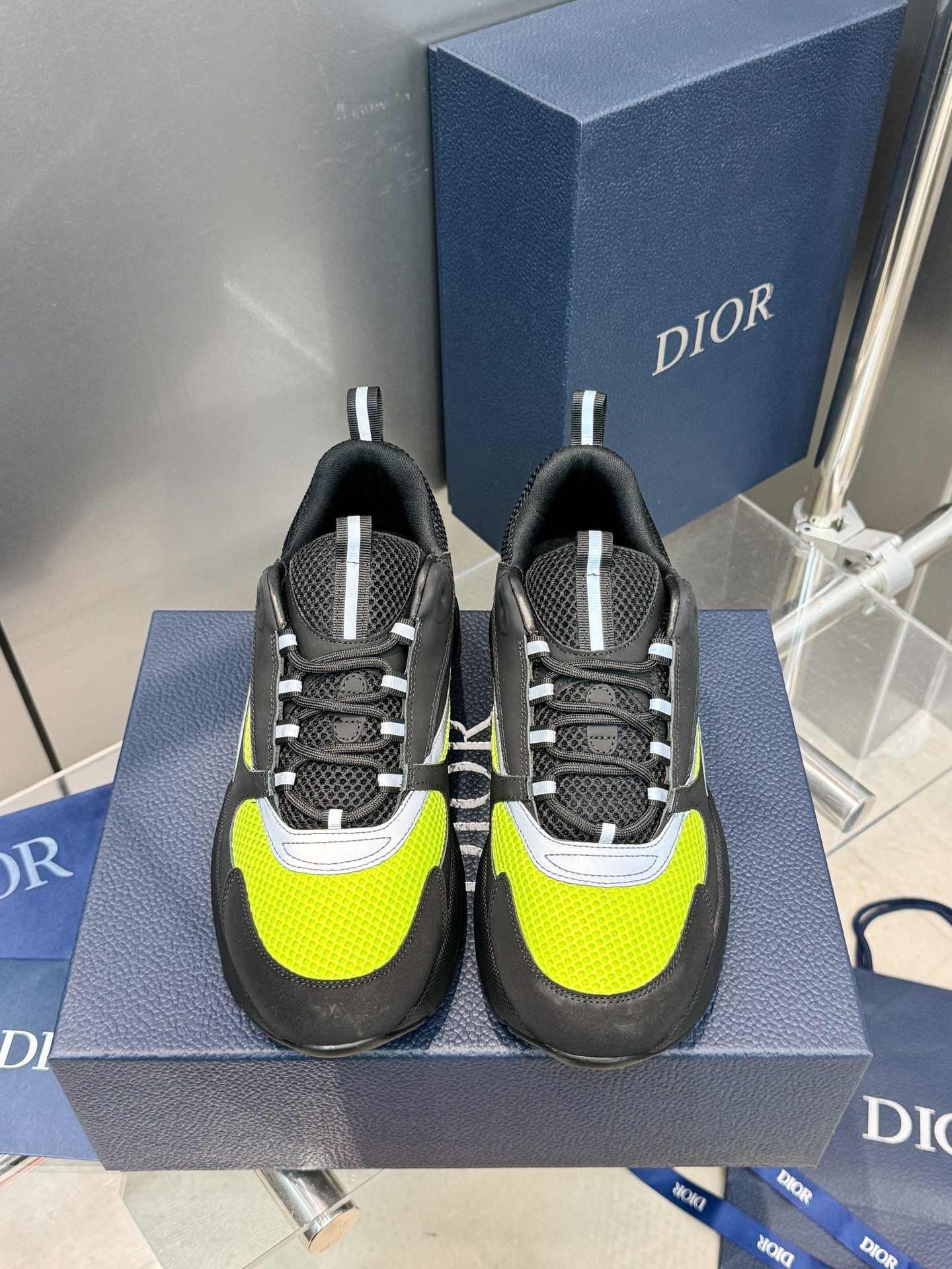 Dior B22 Sneakers - Technical Mesh and Calfskin Luxury Runners | Premium Retro Design 3SN231