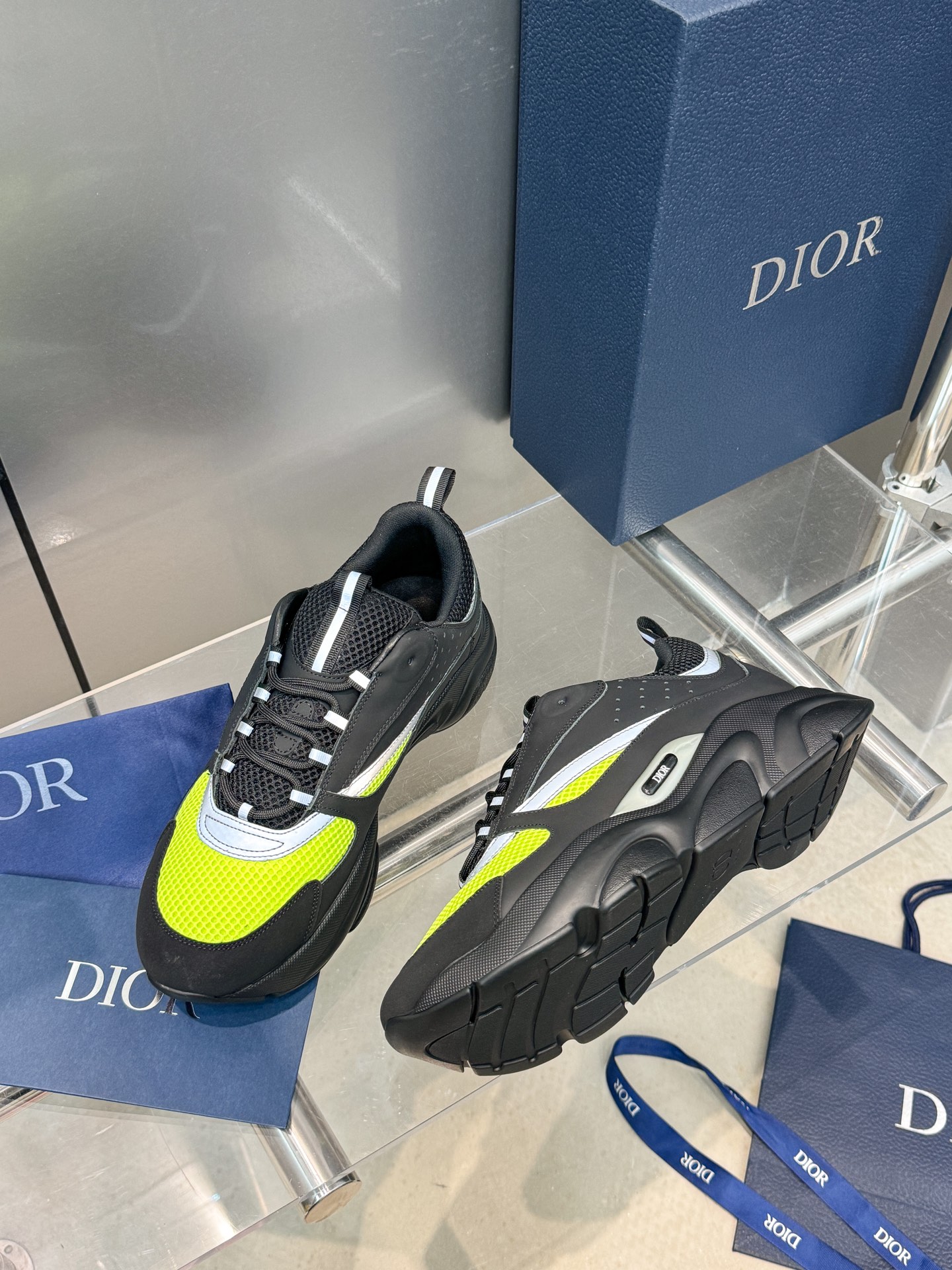 Dior B22 Sneakers - Technical Mesh and Calfskin Luxury Runners | Premium Retro Design 3SN231