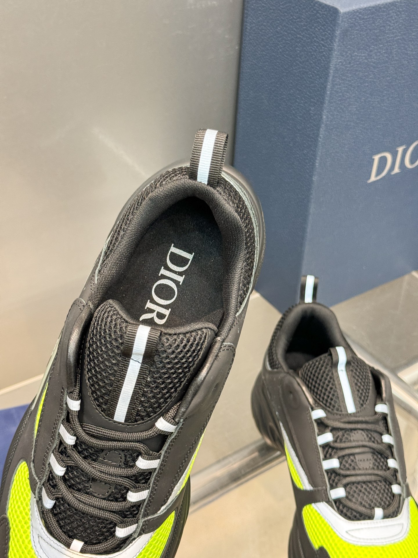 Dior B22 Sneakers - Technical Mesh and Calfskin Luxury Runners | Premium Retro Design 3SN231