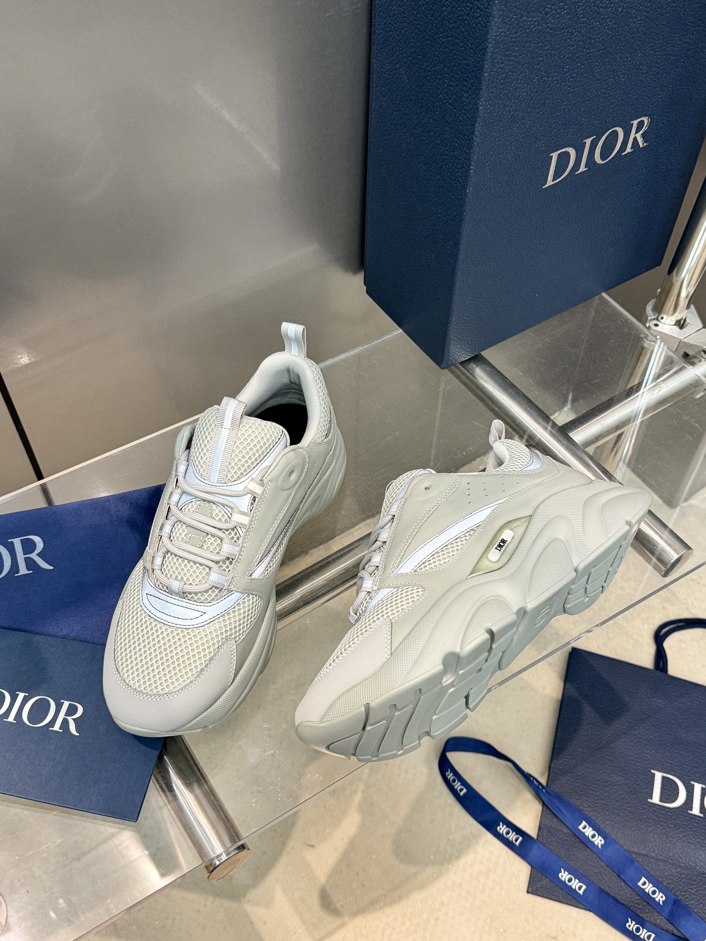 Dior B22 Sneakers - Technical Mesh and Calfskin Luxury Runners | Premium Retro Design 3SN231
