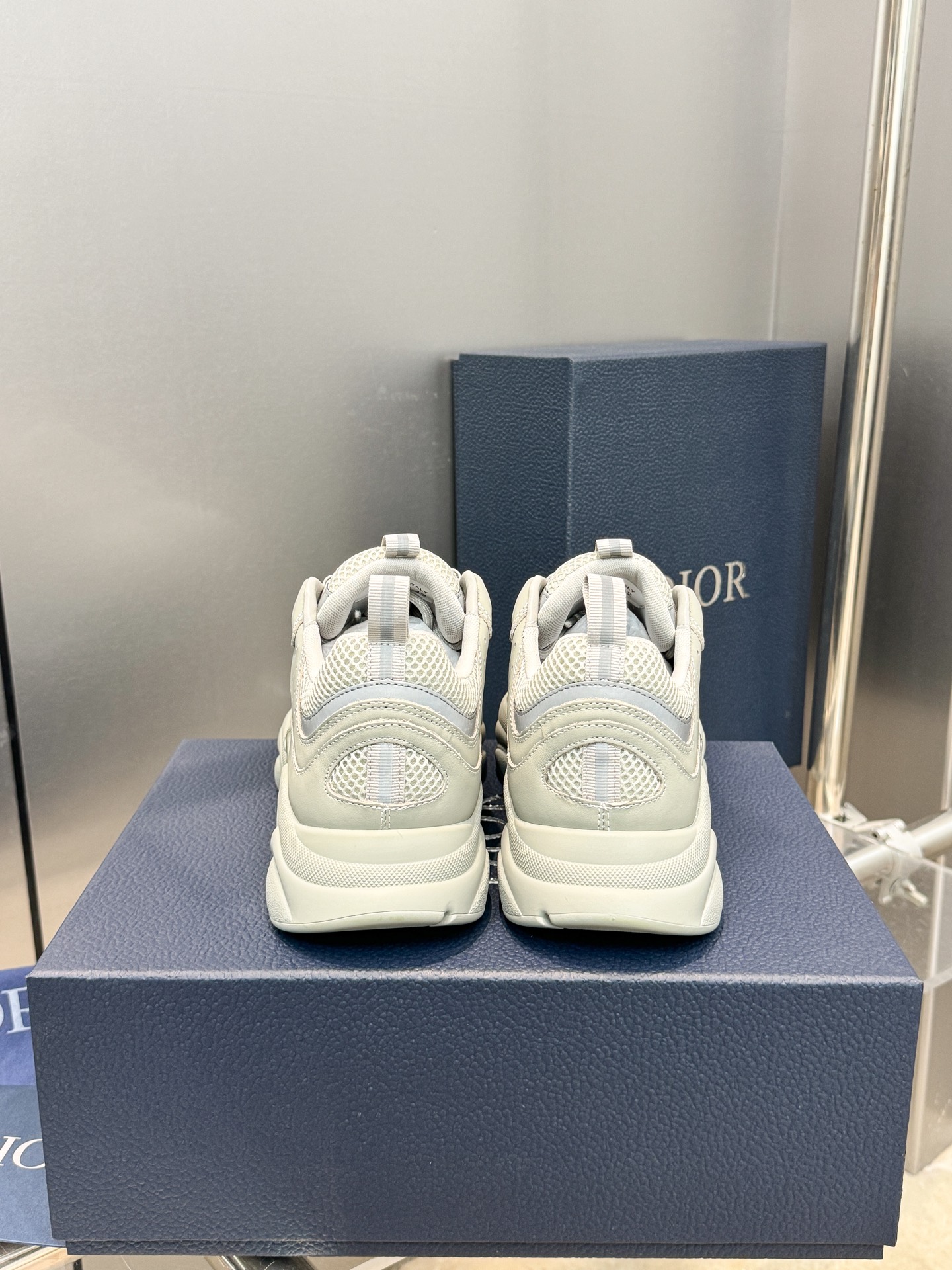 Dior B22 Sneakers - Technical Mesh and Calfskin Luxury Runners | Premium Retro Design 3SN231