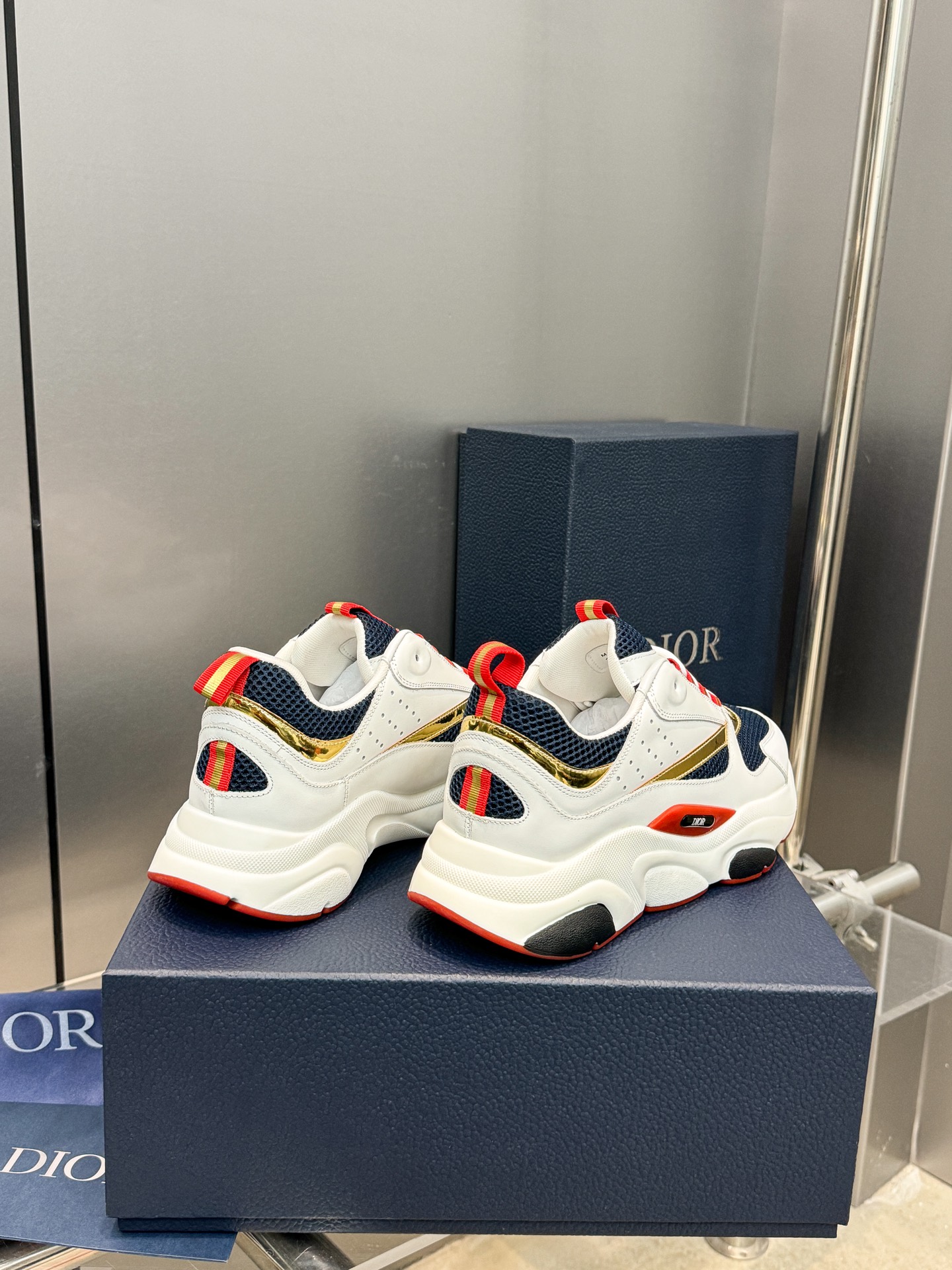 Dior B22 Sneakers - Technical Mesh and Calfskin Luxury Runners | Premium Retro Design 3SN231