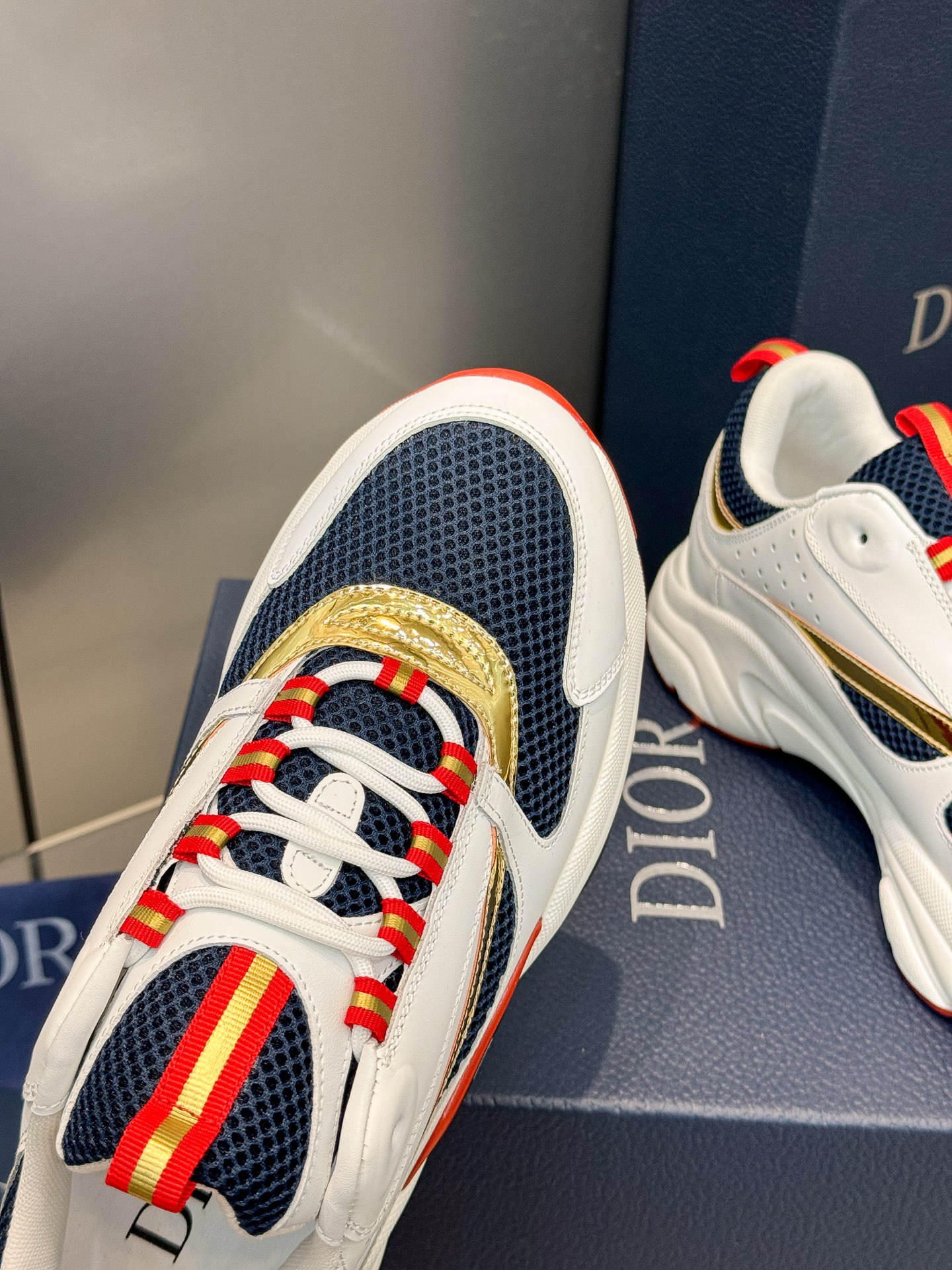 Dior B22 Sneakers - Technical Mesh and Calfskin Luxury Runners | Premium Retro Design 3SN231
