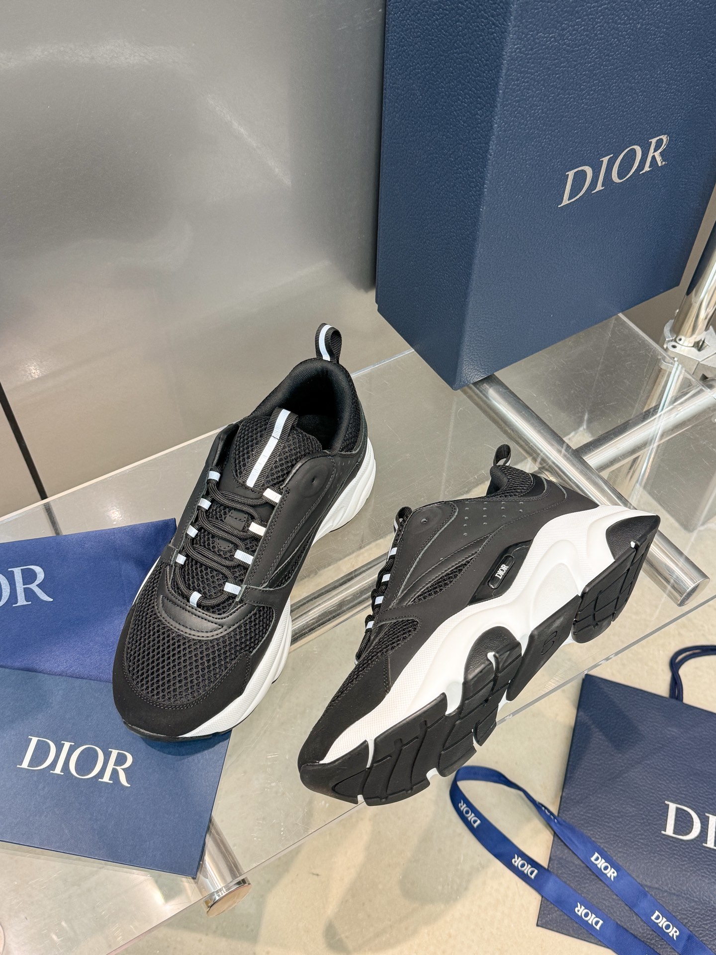Dior B22 Sneakers - Technical Mesh and Calfskin Luxury Runners | Premium Retro Design 3SN231