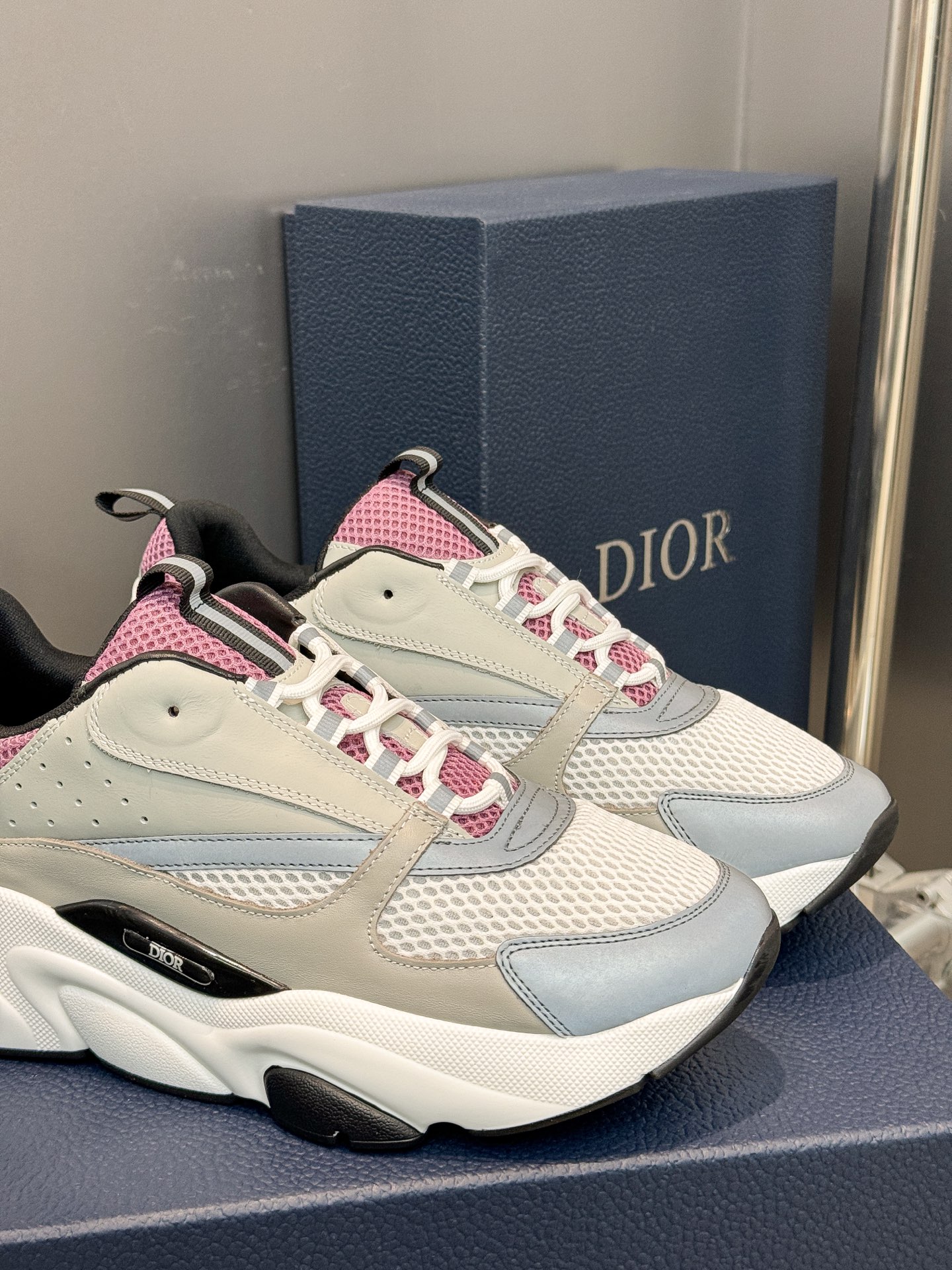 Dior B22 Sneakers - Technical Mesh and Calfskin Luxury Runners | Premium Retro Design 3SN231