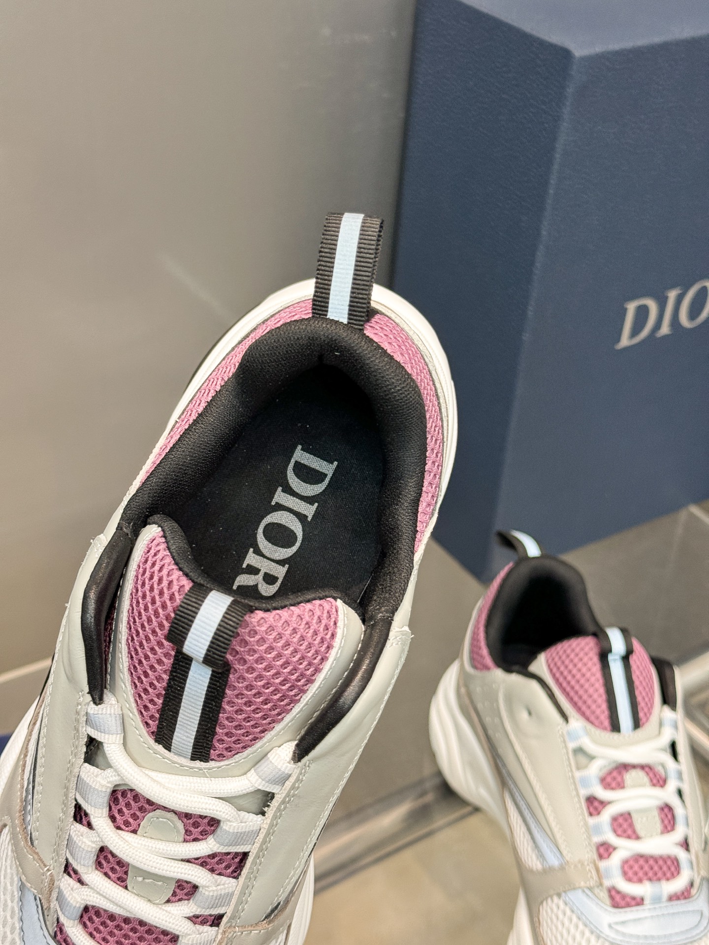 Dior B22 Sneakers - Technical Mesh and Calfskin Luxury Runners | Premium Retro Design 3SN231