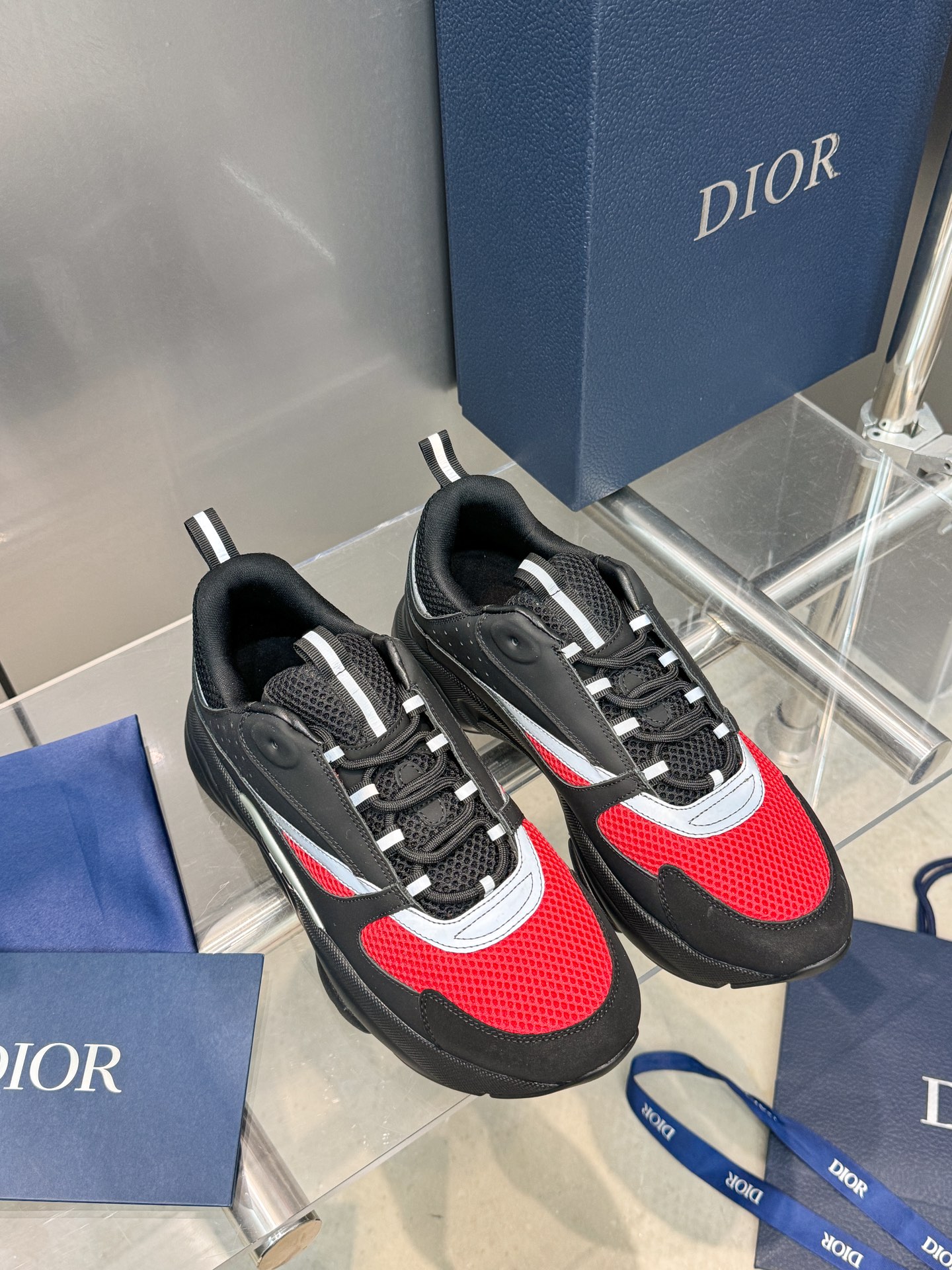 Dior B22 Sneakers - Technical Mesh and Calfskin Luxury Runners | Premium Retro Design 3SN231