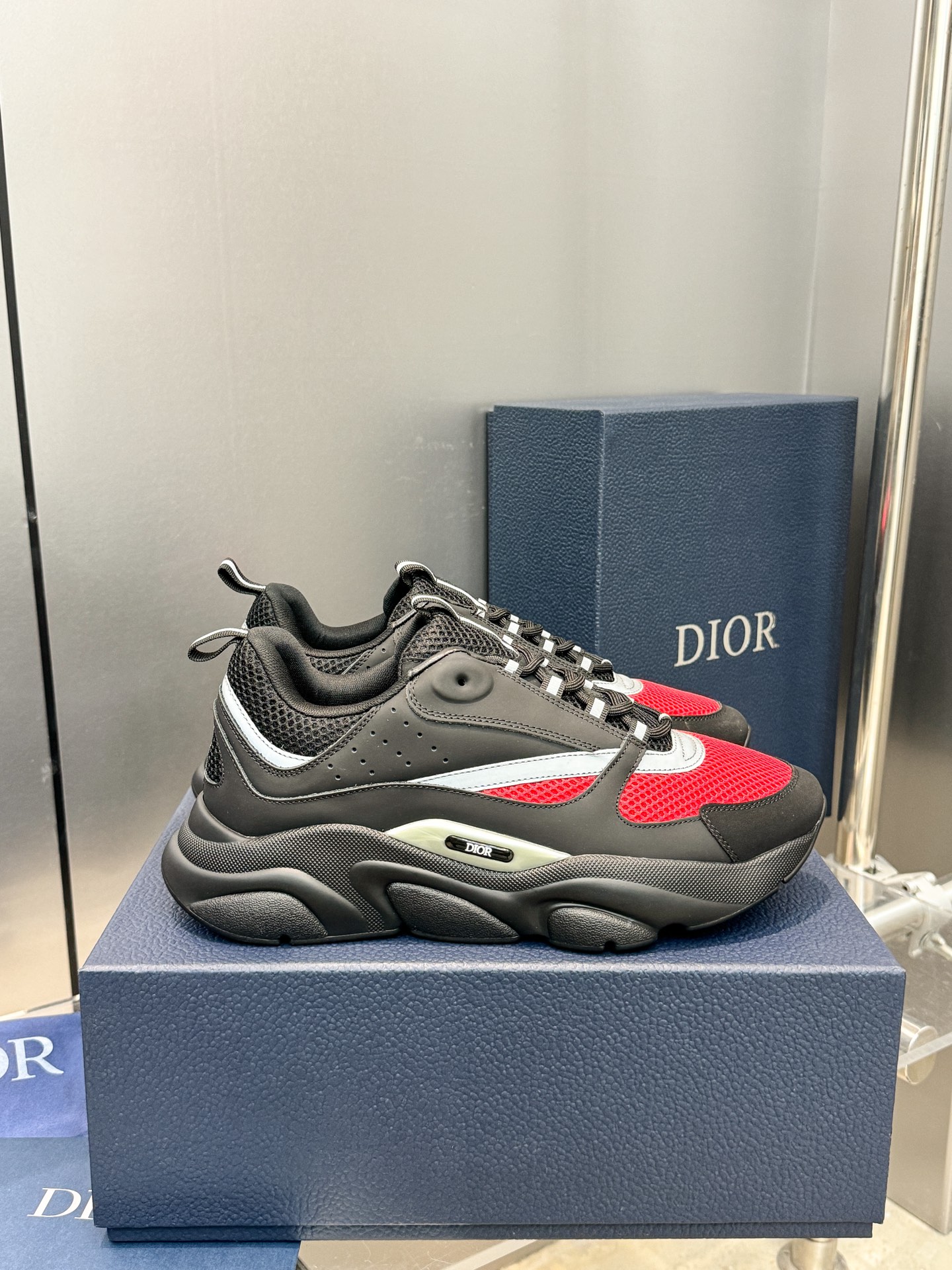 Dior B22 Sneakers - Technical Mesh and Calfskin Luxury Runners | Premium Retro Design 3SN231