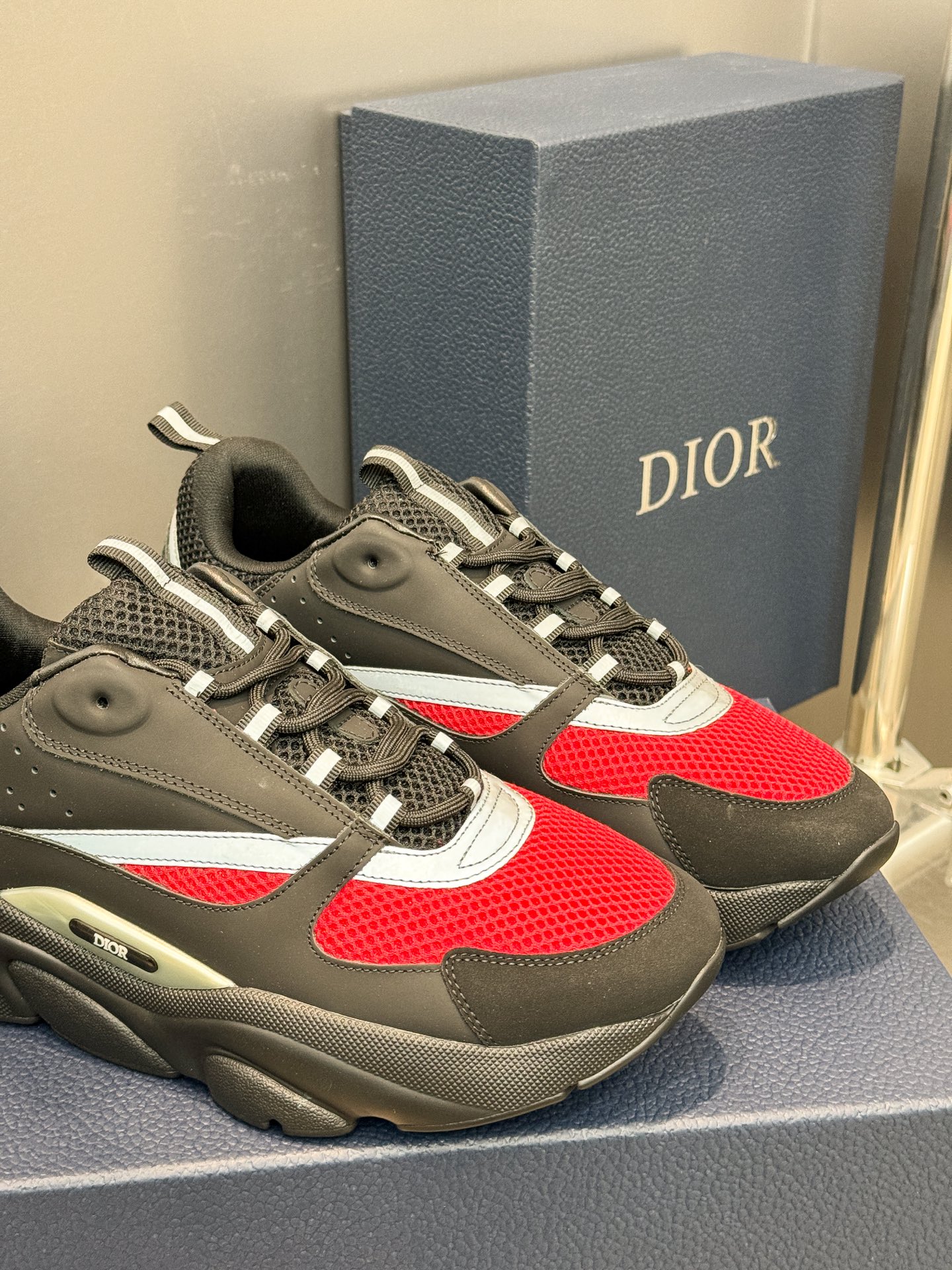 Dior B22 Sneakers - Technical Mesh and Calfskin Luxury Runners | Premium Retro Design 3SN231