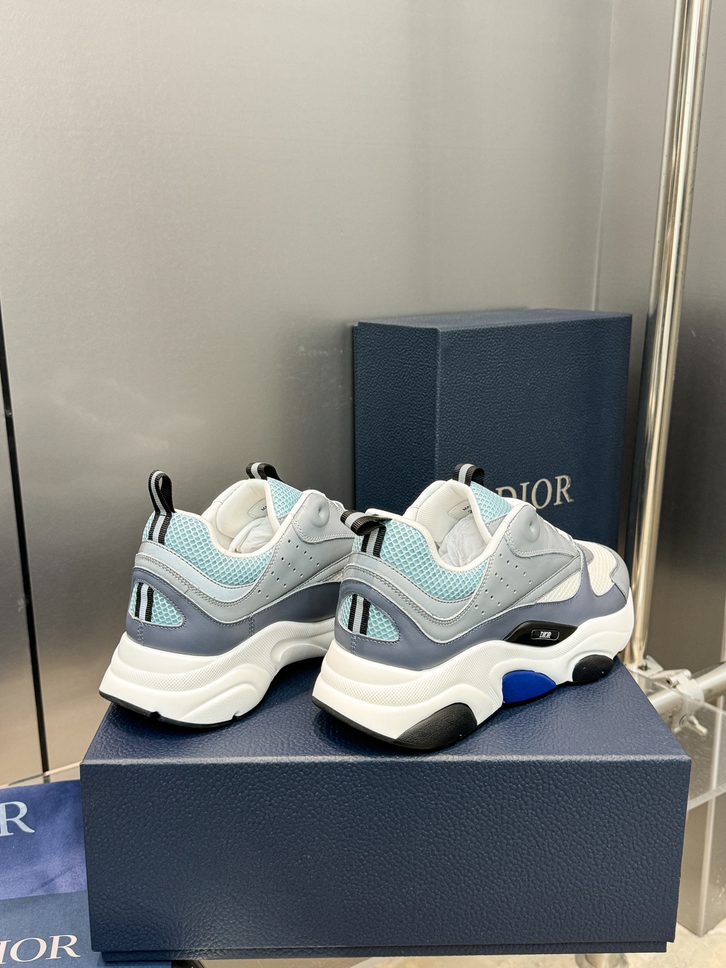 Dior B22 Sneakers - Technical Mesh and Calfskin Luxury Runners | Premium Retro Design 3SN231