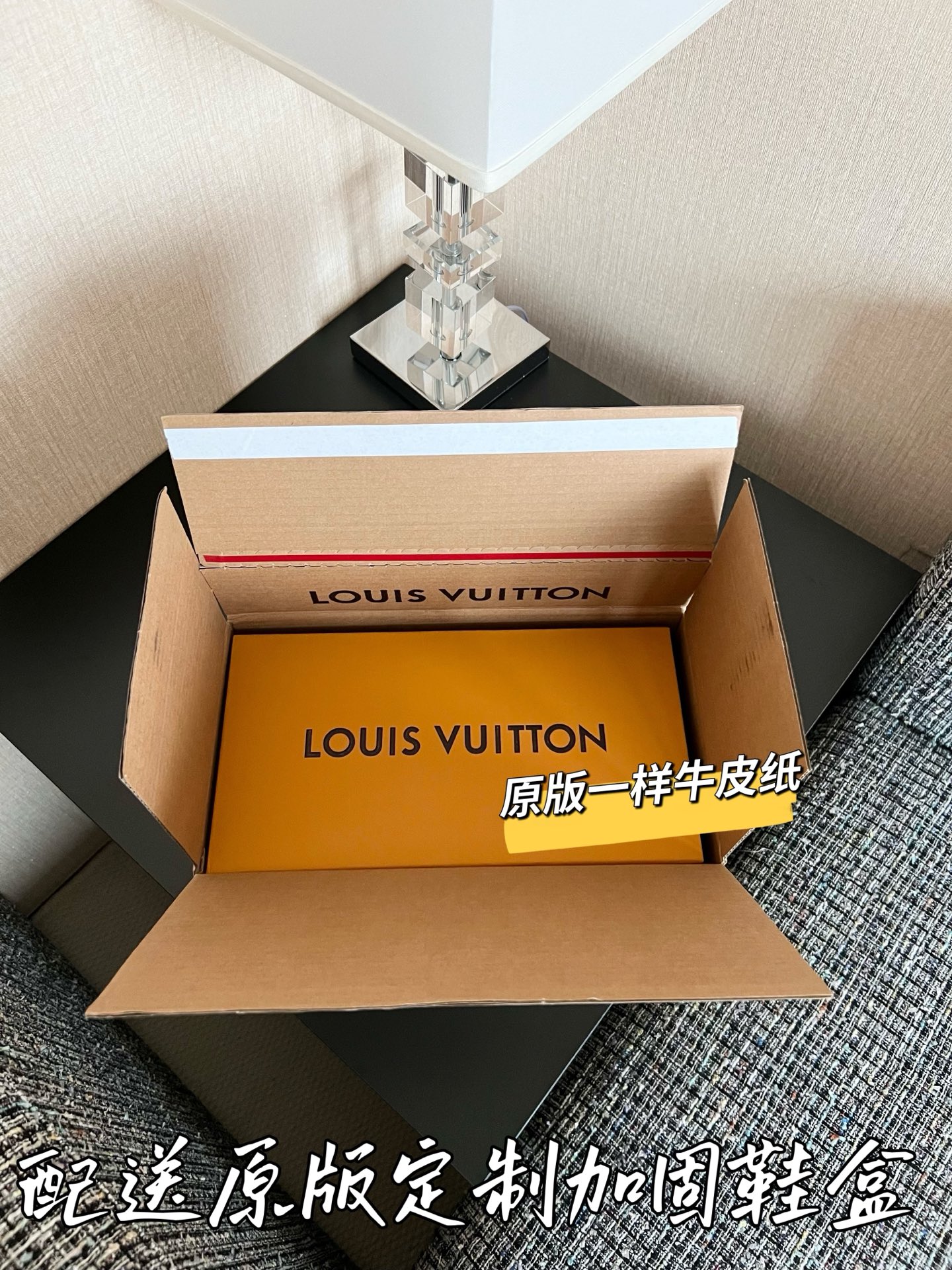 LOUIS VUITTON  村上隆  Takashi Murakami 6AM 联名款 圆头套脚 一字拖鞋女款白色  1AGZUU