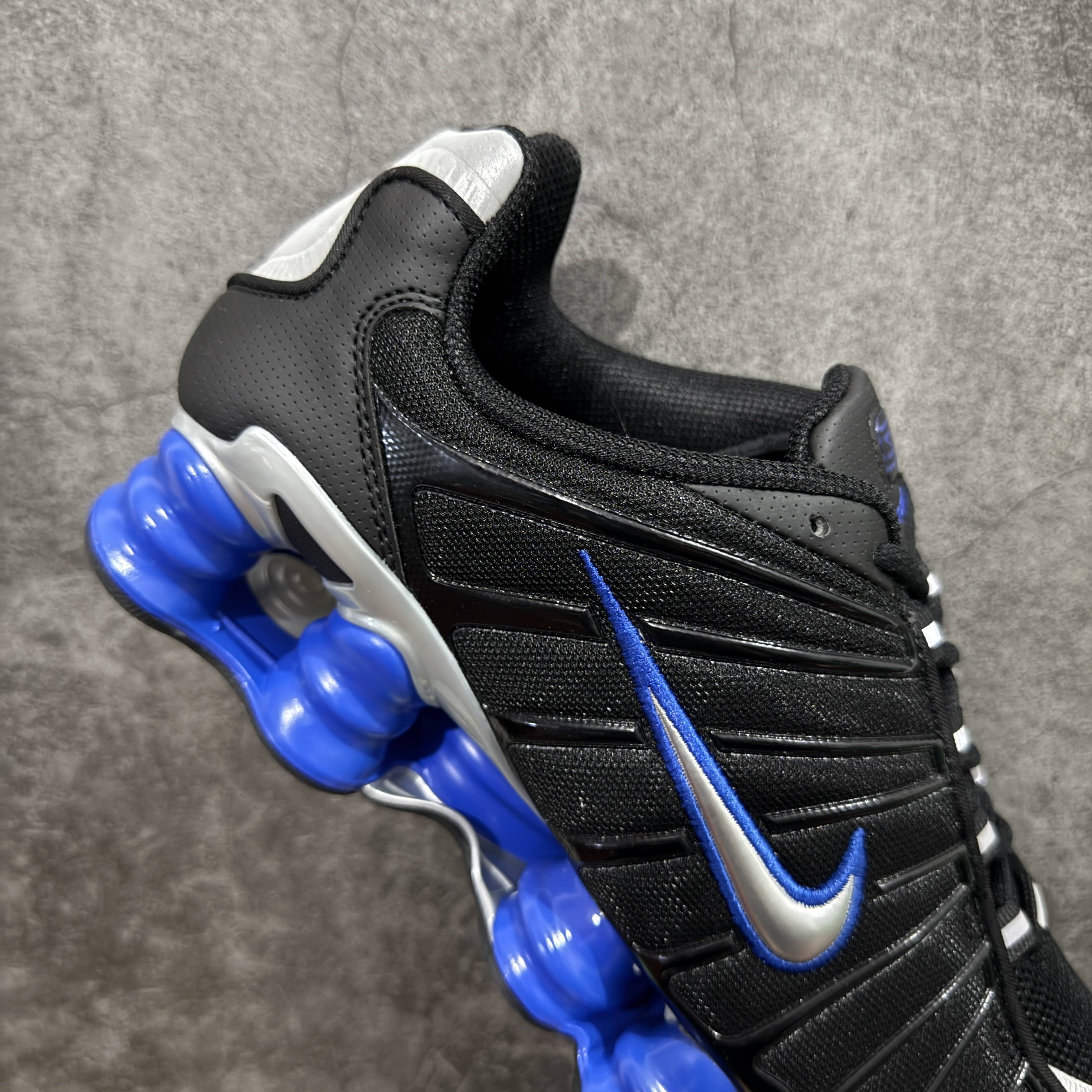 Nike Shox TL  全掌气柱缓震 休闲 运动跑鞋  男鞋 波鞋 黑蓝 CN0151-004