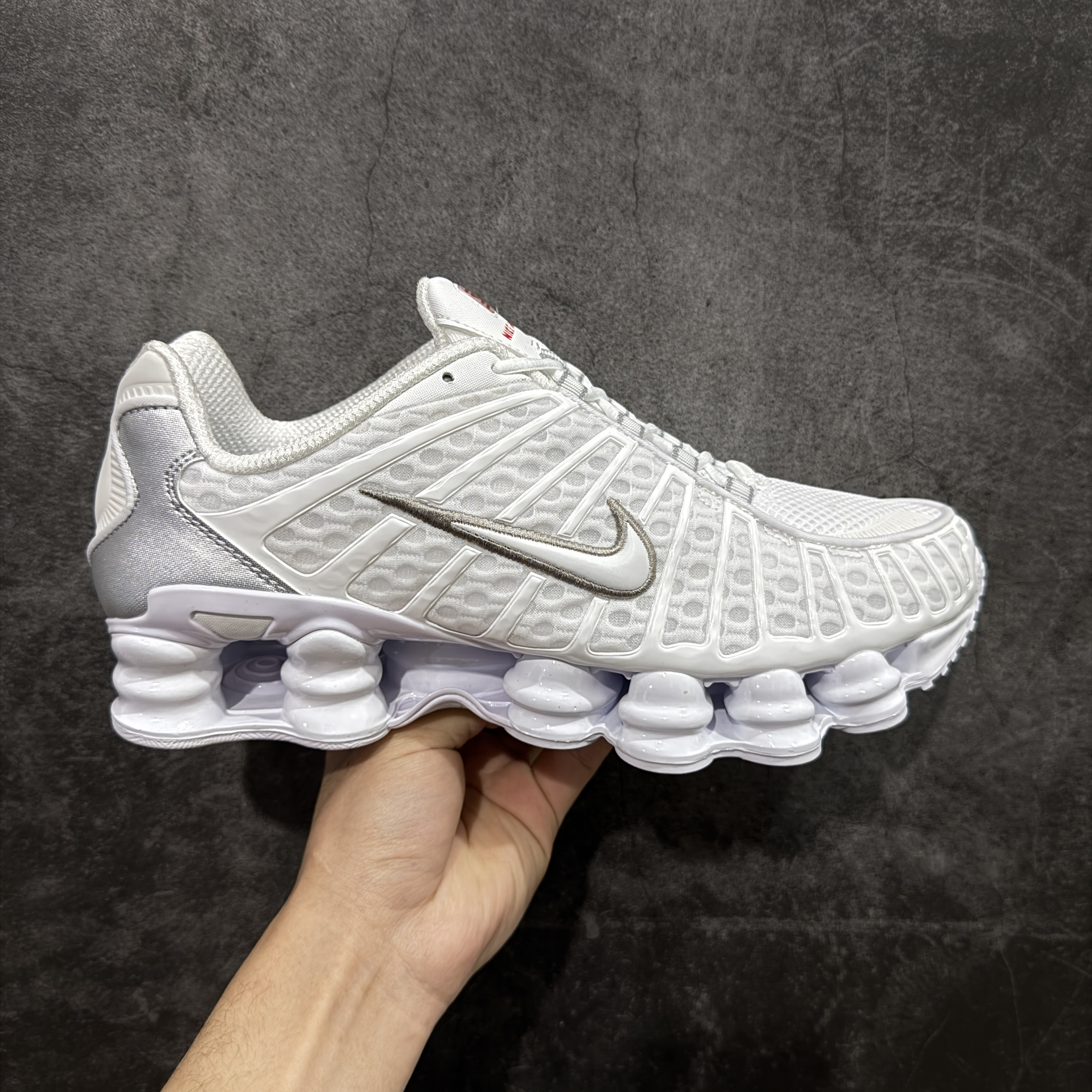 Nike Shox TL  全掌气柱缓震 休闲 运动跑鞋  男鞋 波鞋 白银 AV3595-100 