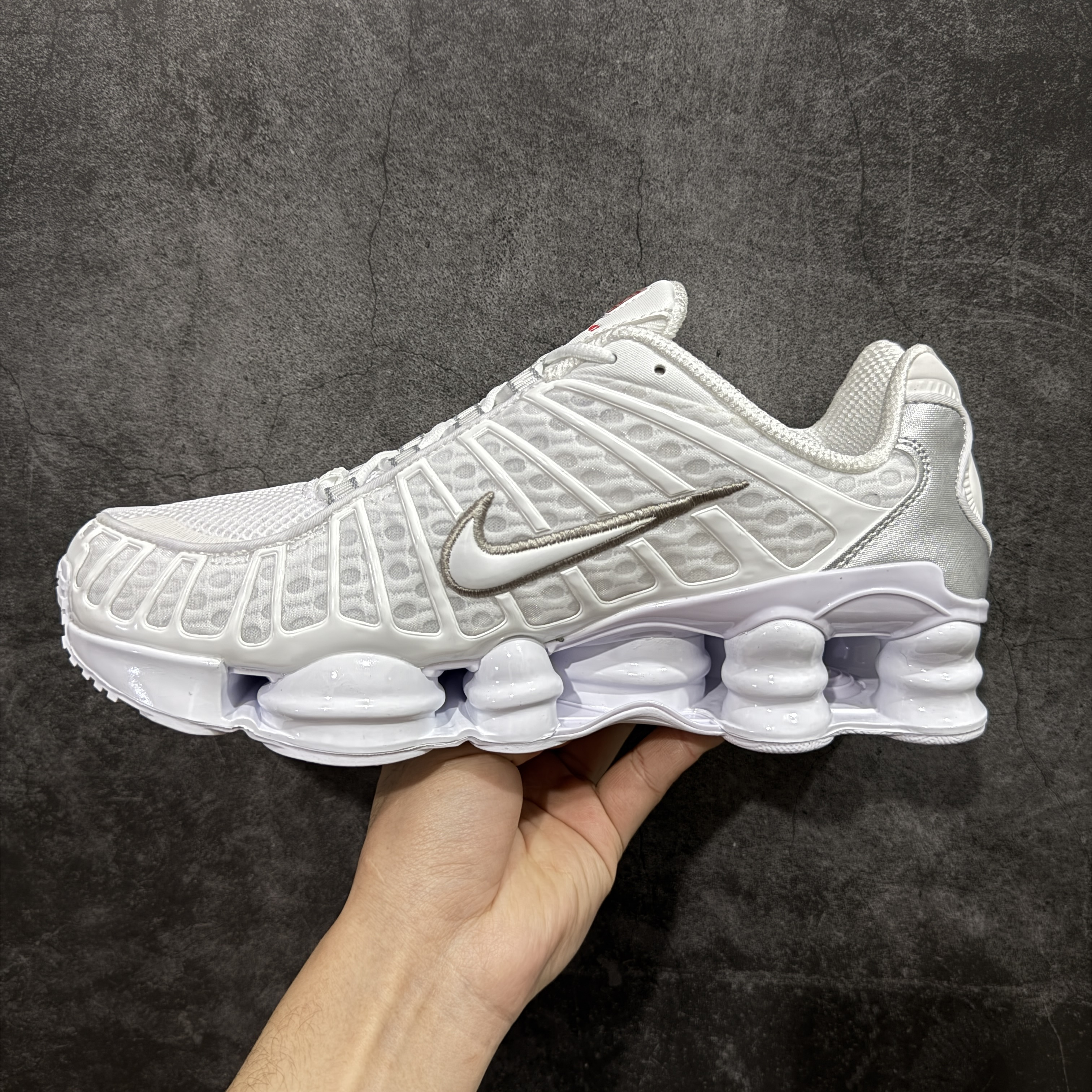 Nike Shox TL  全掌气柱缓震 休闲 运动跑鞋  男鞋 波鞋 白银 AV3595-100 