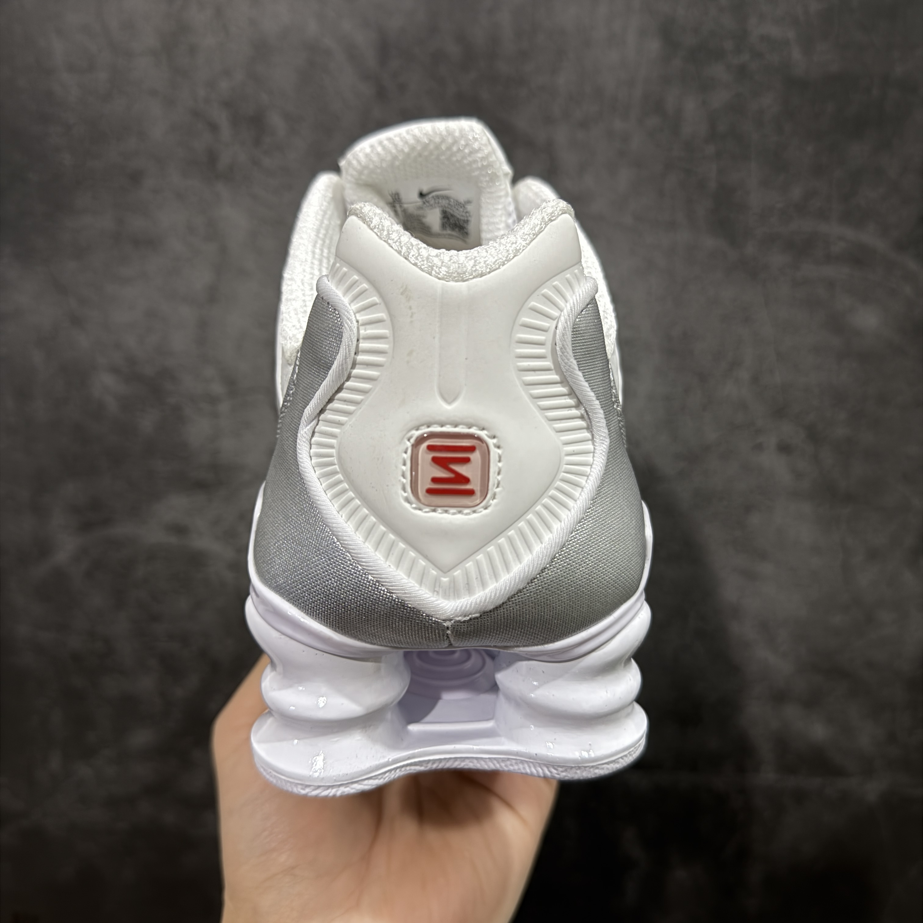 Nike Shox TL  全掌气柱缓震 休闲 运动跑鞋  男鞋 波鞋 白银 AV3595-100 