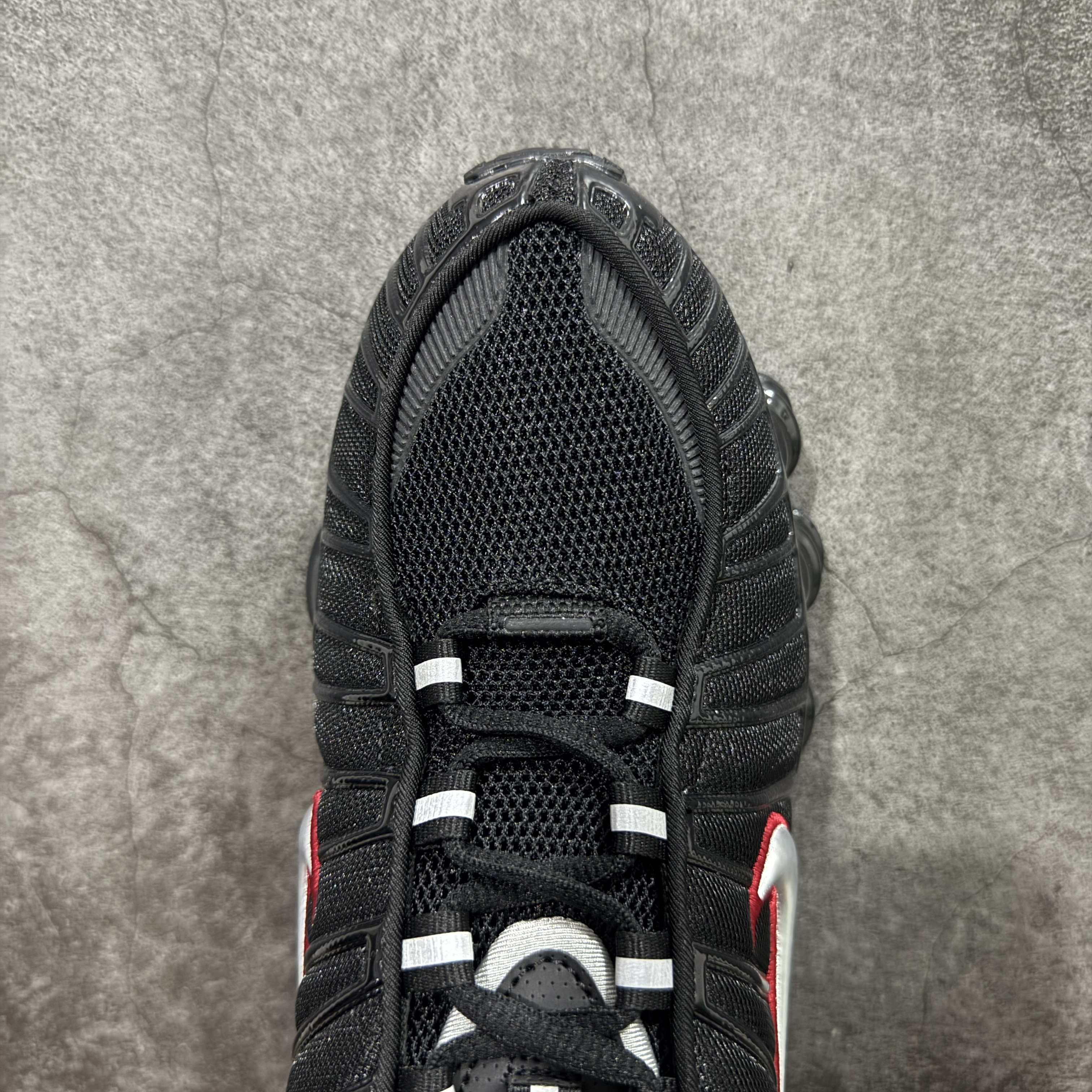 Nike Shox TL  全掌气柱缓震 休闲 运动跑鞋  男鞋 波鞋 黑红色 CN0151-003